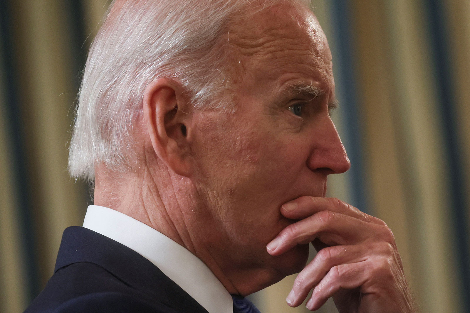 Biden Says US Democracy Is At Stake As Americans Vote In The Midterm ...