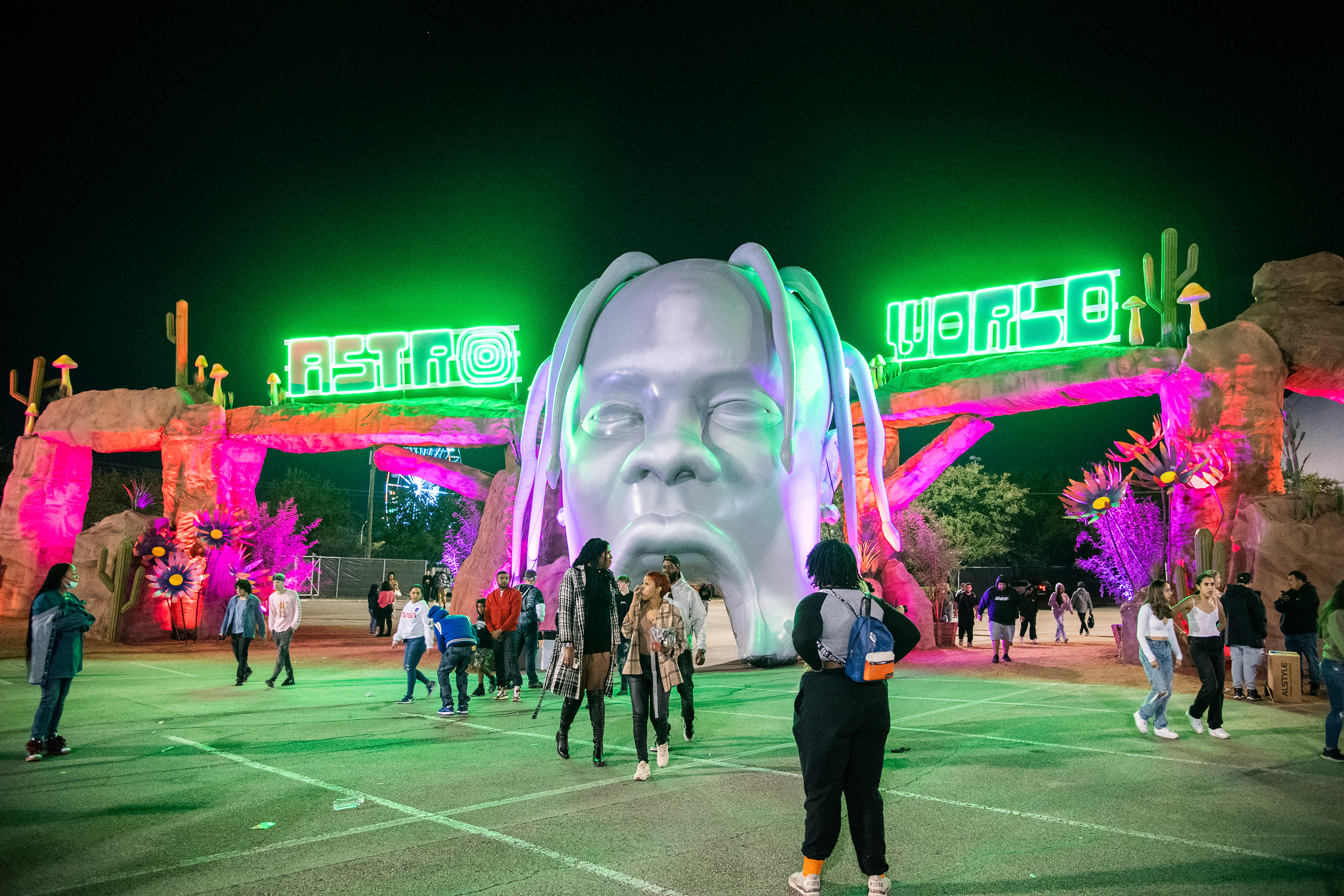 How Travis Scott tried to hype up Astros crowd before Game 6