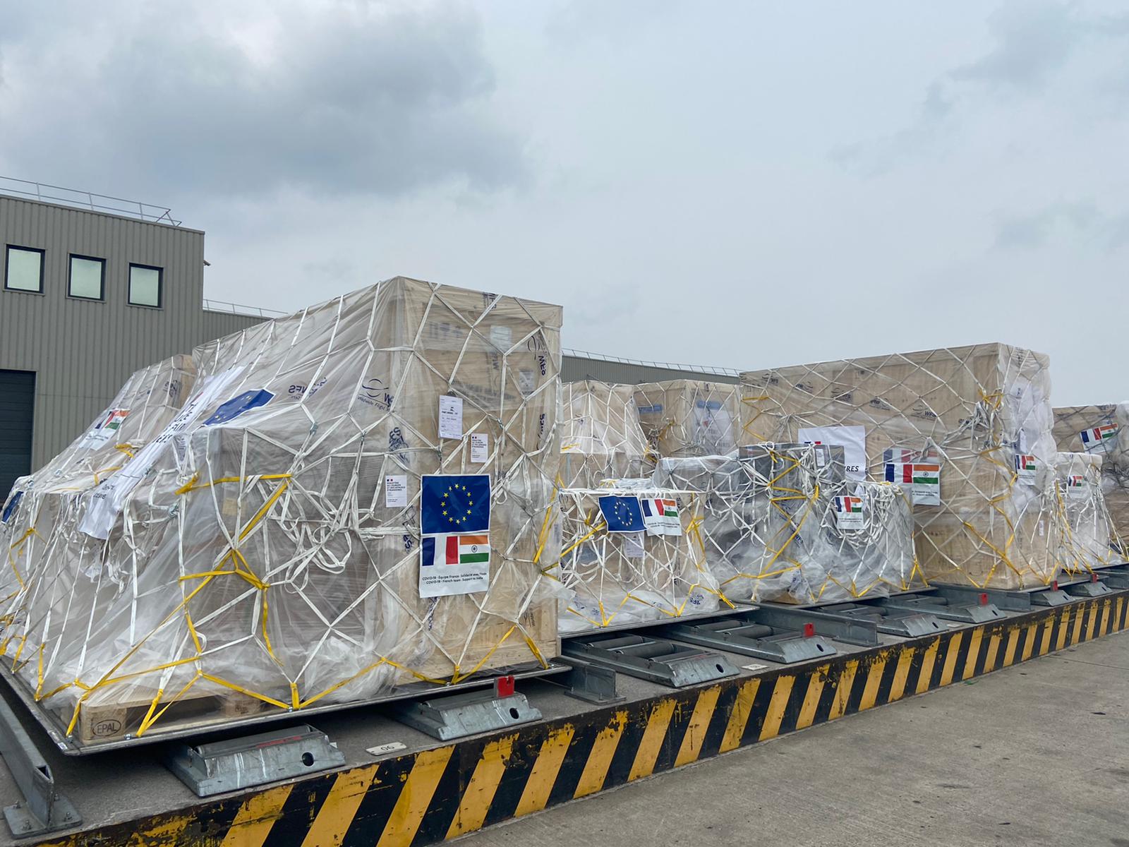 The aid shipment from France to India left from Paris on Saturday.