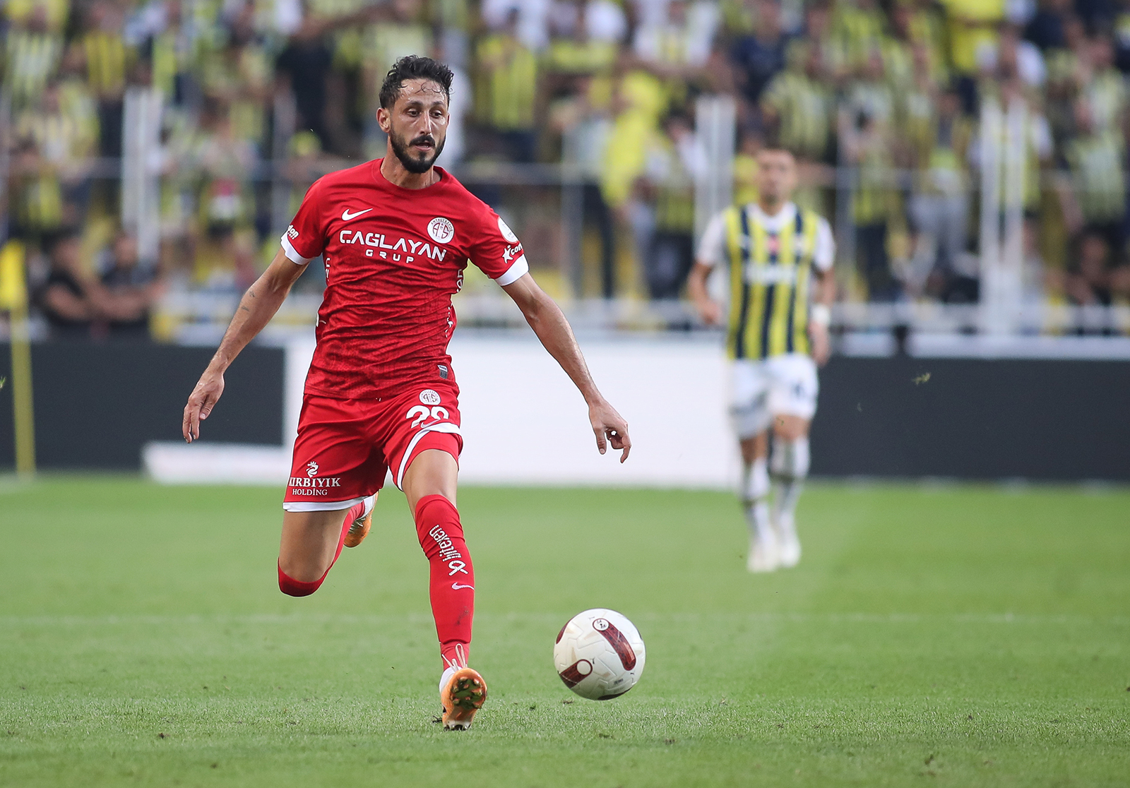 Sagiv Jehezkel of Antalyaspor in action away to Fenerbahce during a Turkish Super League match on September 17, 2023.