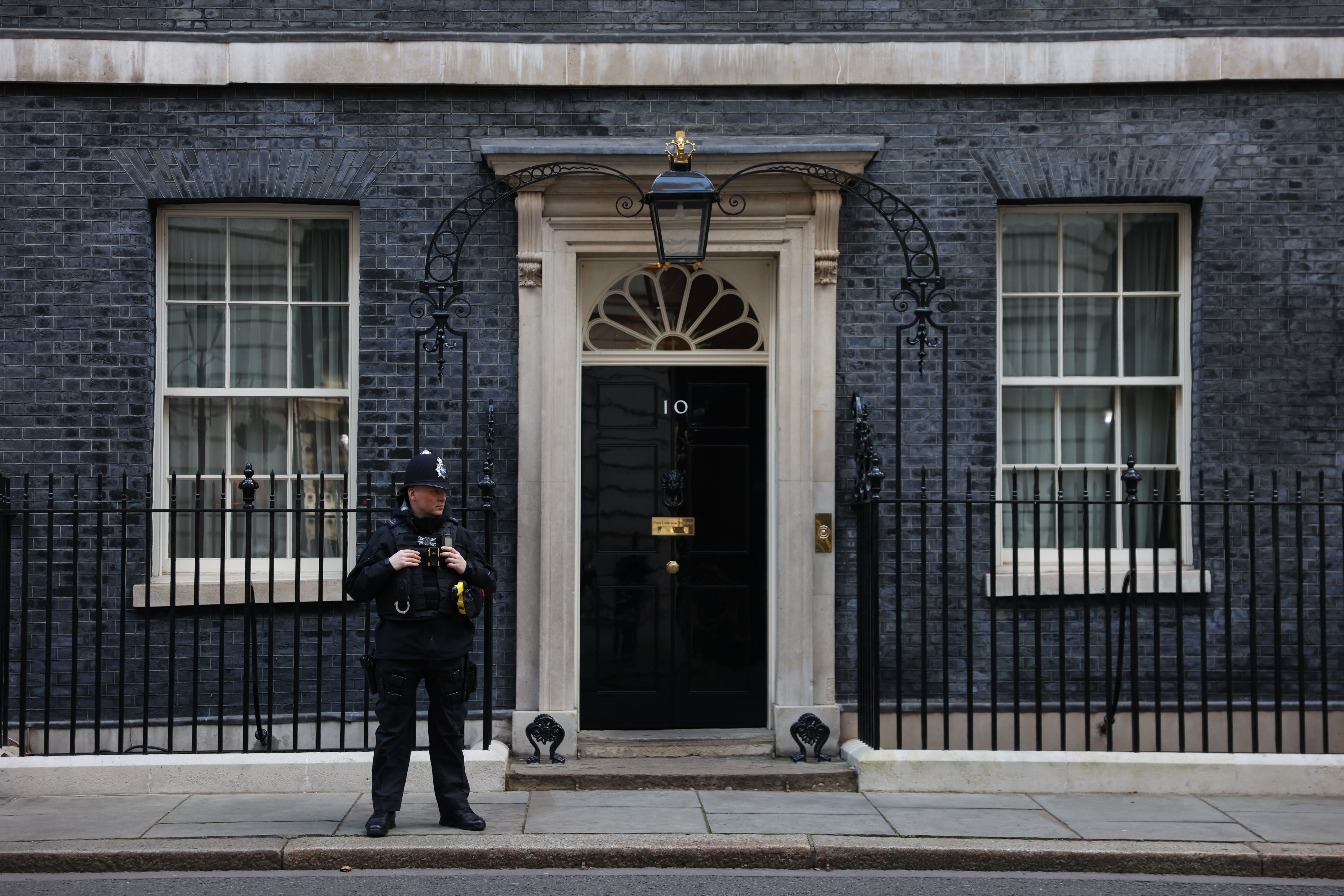A police officer stands at 10 Downing Street on January 29 in London, England. 