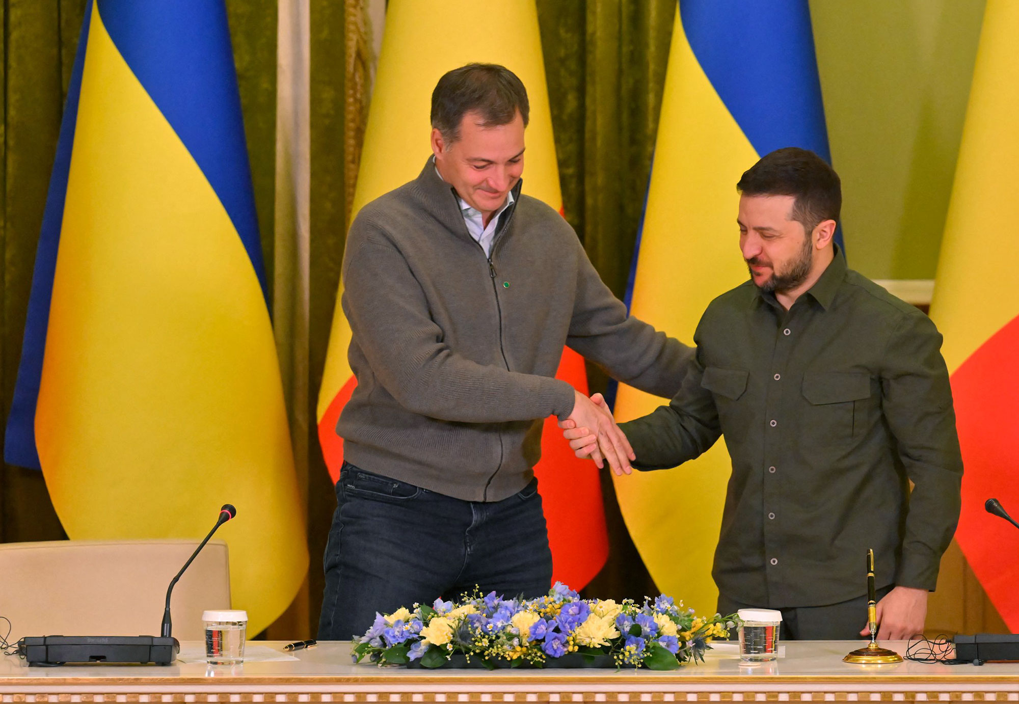 Belgian Prime Minister Alexander De Croo meets with Ukrainian President Volodymyr Zelensky in Kyiv, Ukraine, on Saturday, November 26.