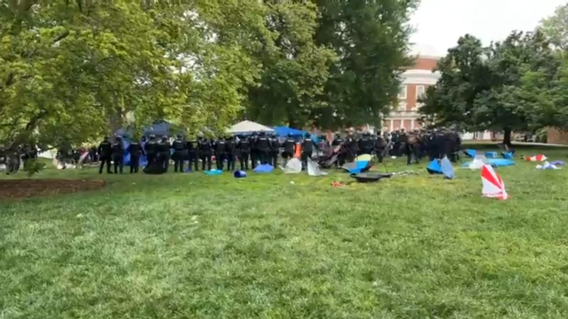 Police clear out protesters and take down tents at University of Virginia