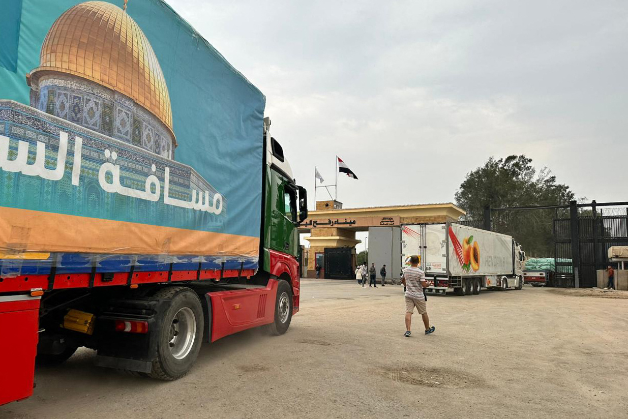 An aid truck on the Egyptian side of the Rafah border crossing, waits to cross into southern Gaza on December 6.