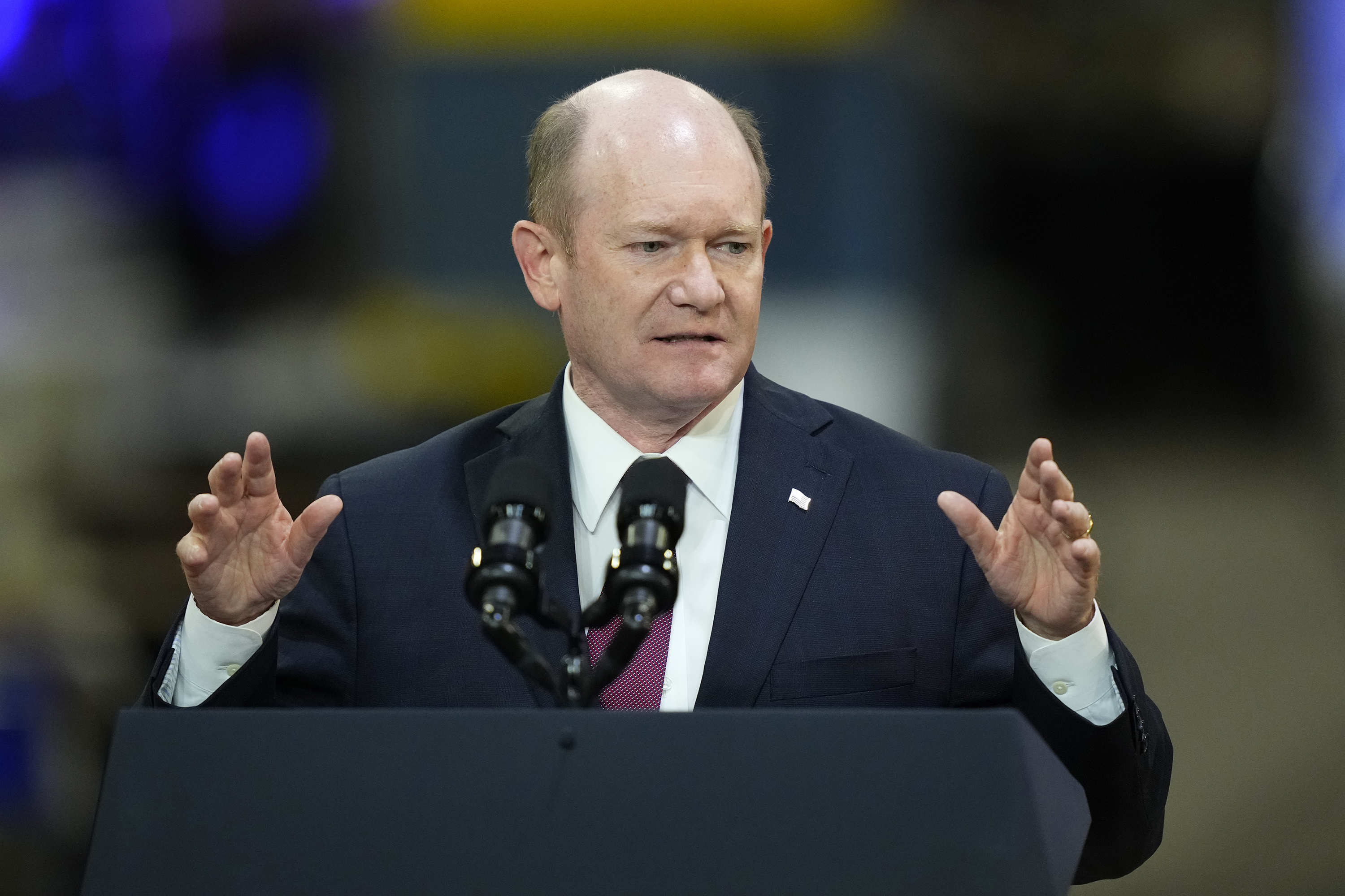 Ο γερουσιαστής των ΗΠΑ Chris Coons μιλάει στο Bear του Delaware, στις 6 Νοεμβρίου 2023.