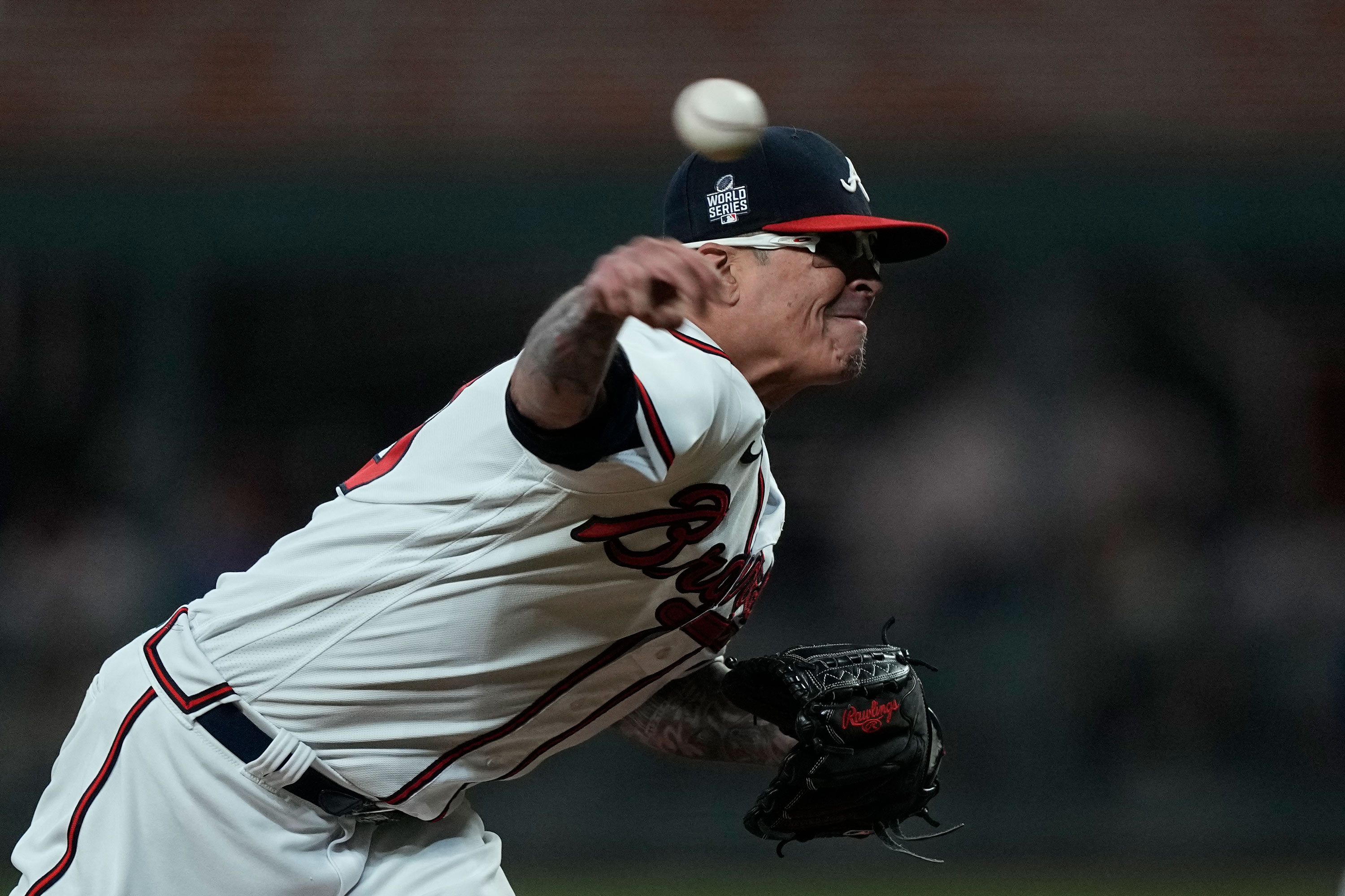 Braves pitcher Jesse Chavez throws during the third inning.