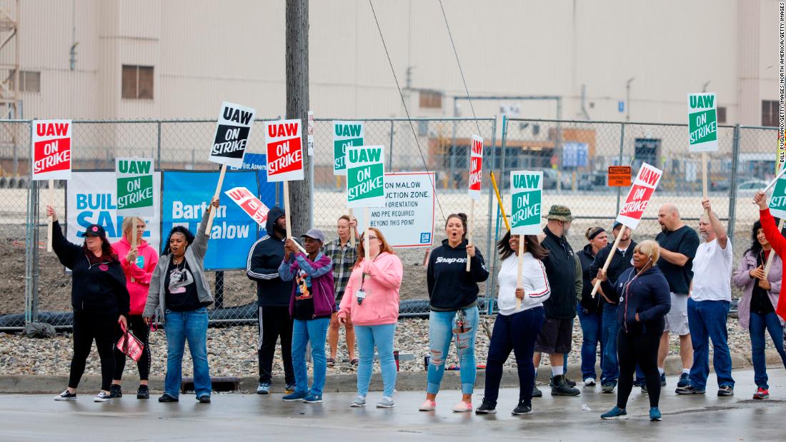 GM strike goes into its second day. Negotiations will resume this morning