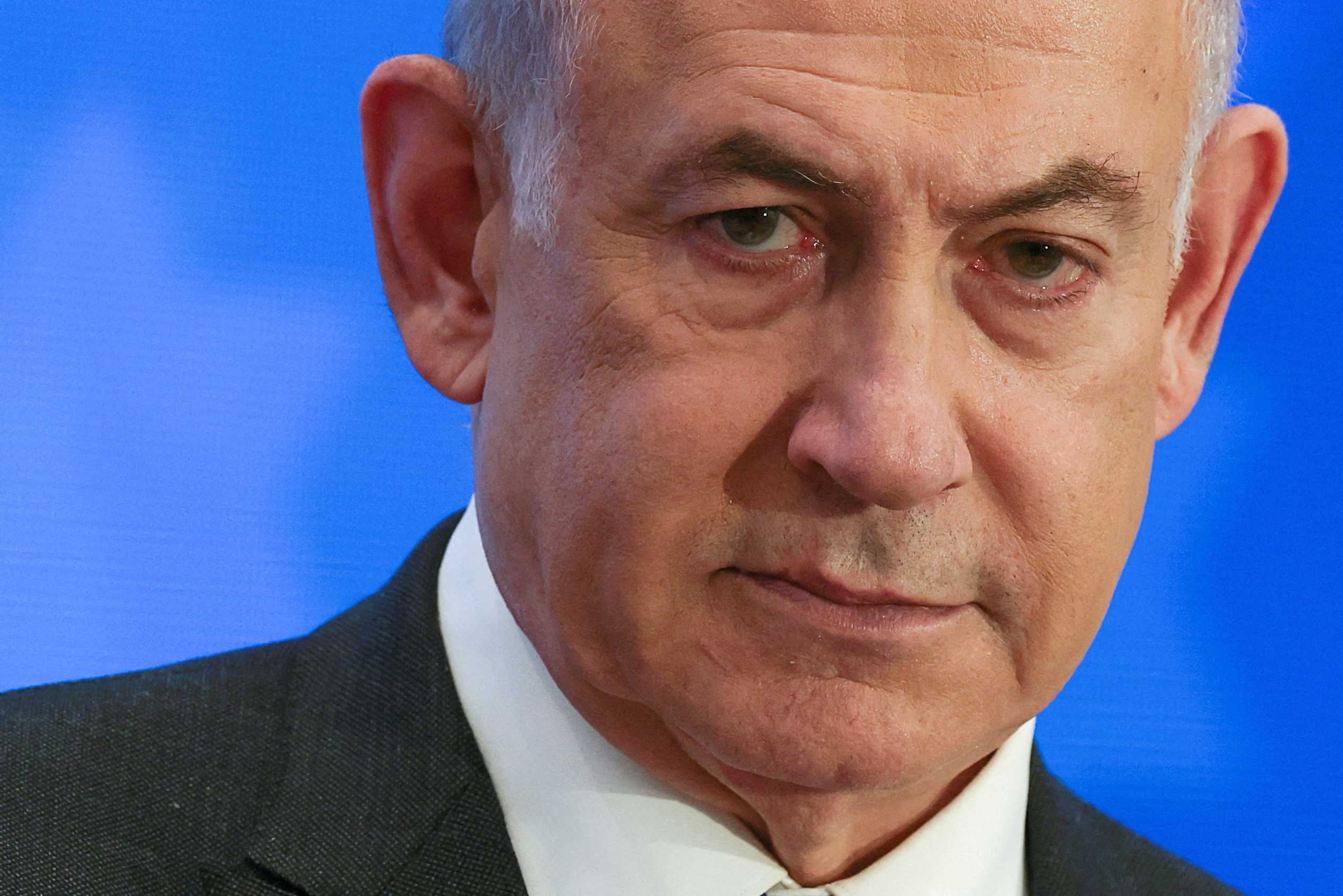 ראש ממשלת ישראל בנימין נתניהו נואם בוועידת הנשיאים של ארגונים יהודיים אמריקאים גדולים בירושלים, ב-18 בפברואר.