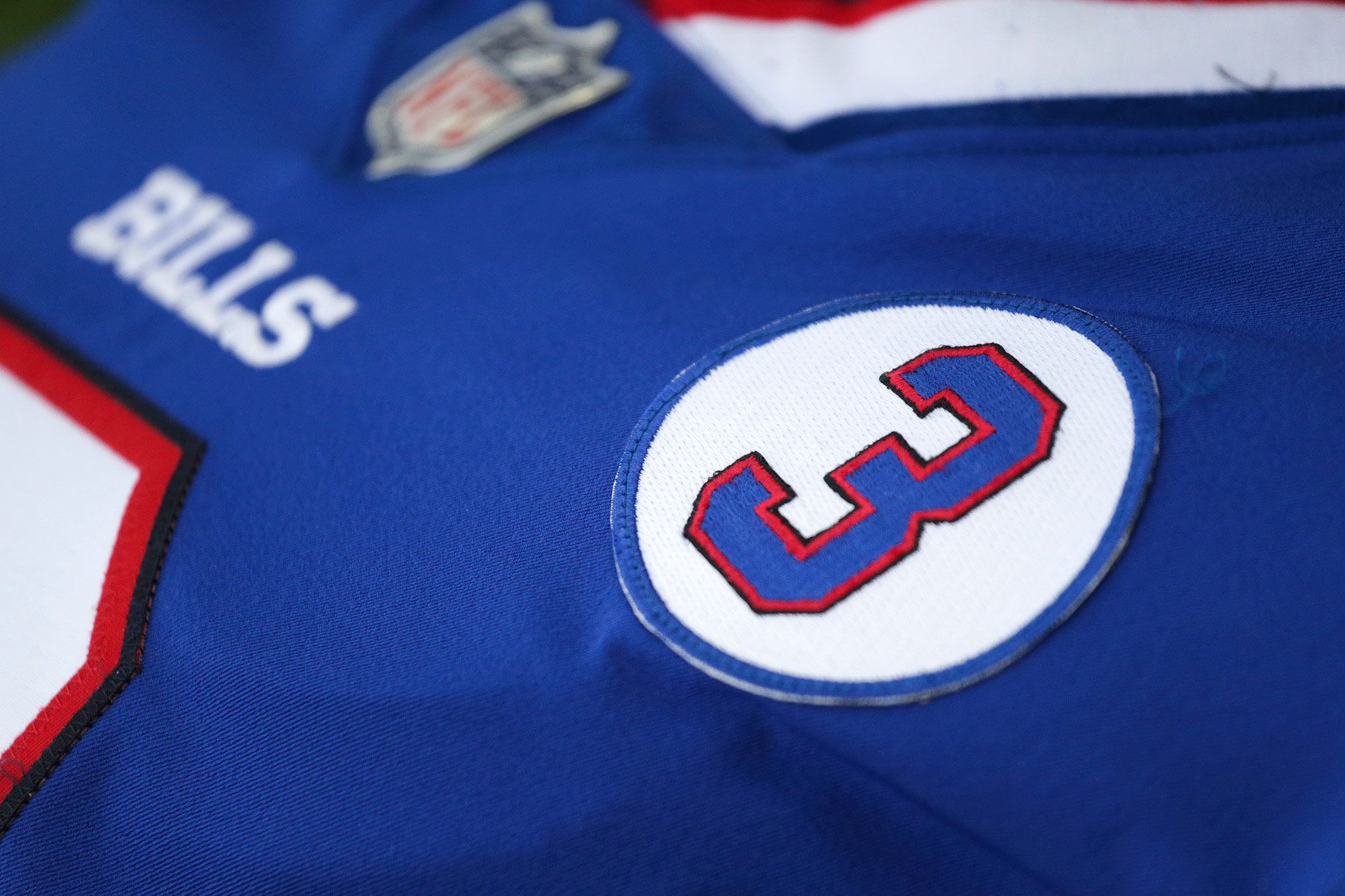 17) Watch: Hamlin patches get stitched on to Bills jerseys for