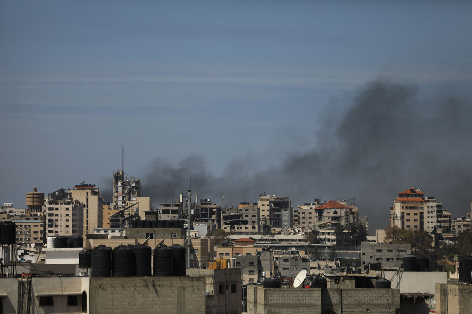 Smoke rises near the Al-Shifa Medical Complex in the western part of Gaza City on Thursday, March 21. 