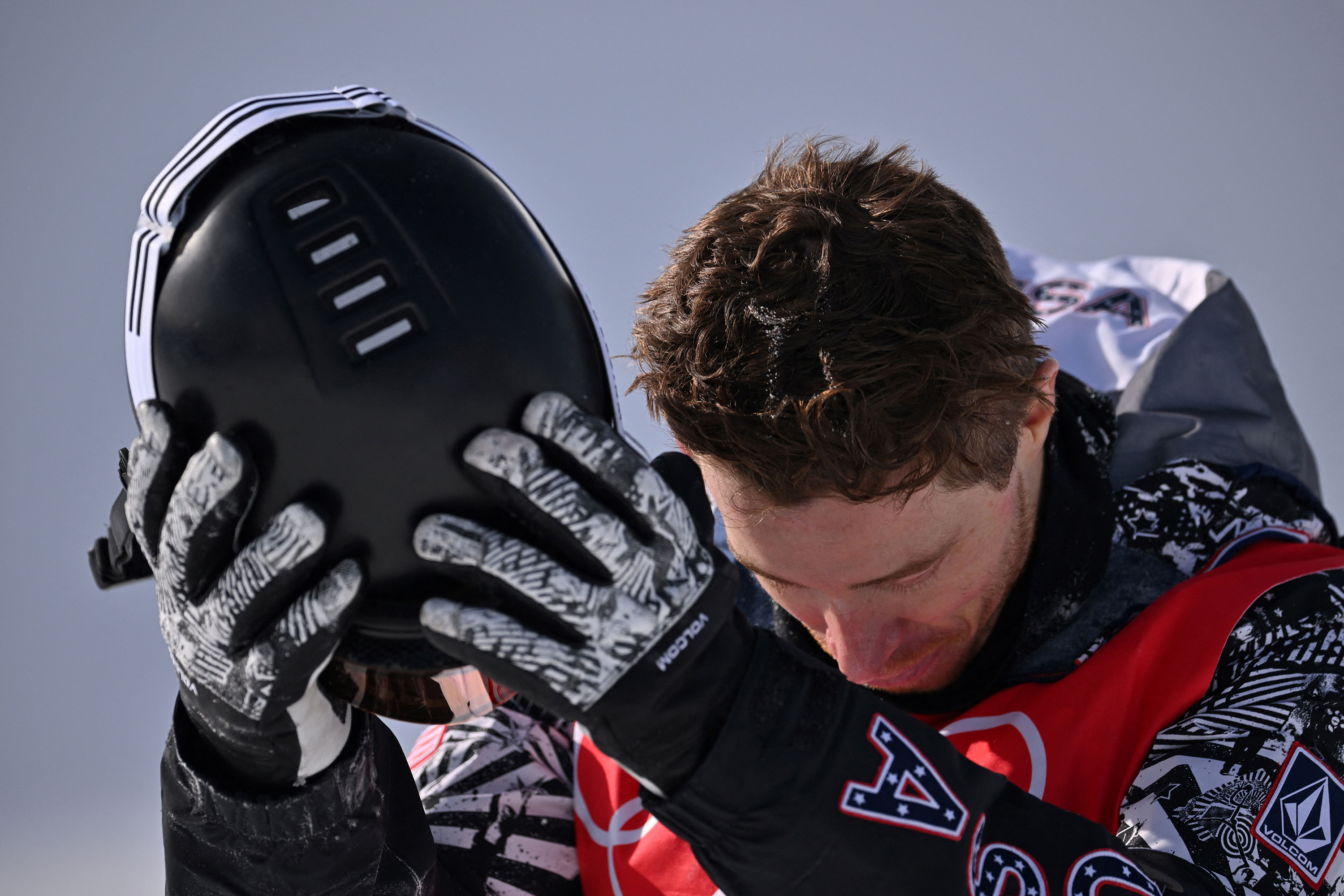 Shaun White gestures after his final run in the snowboard men's halfpipe final on Friday.