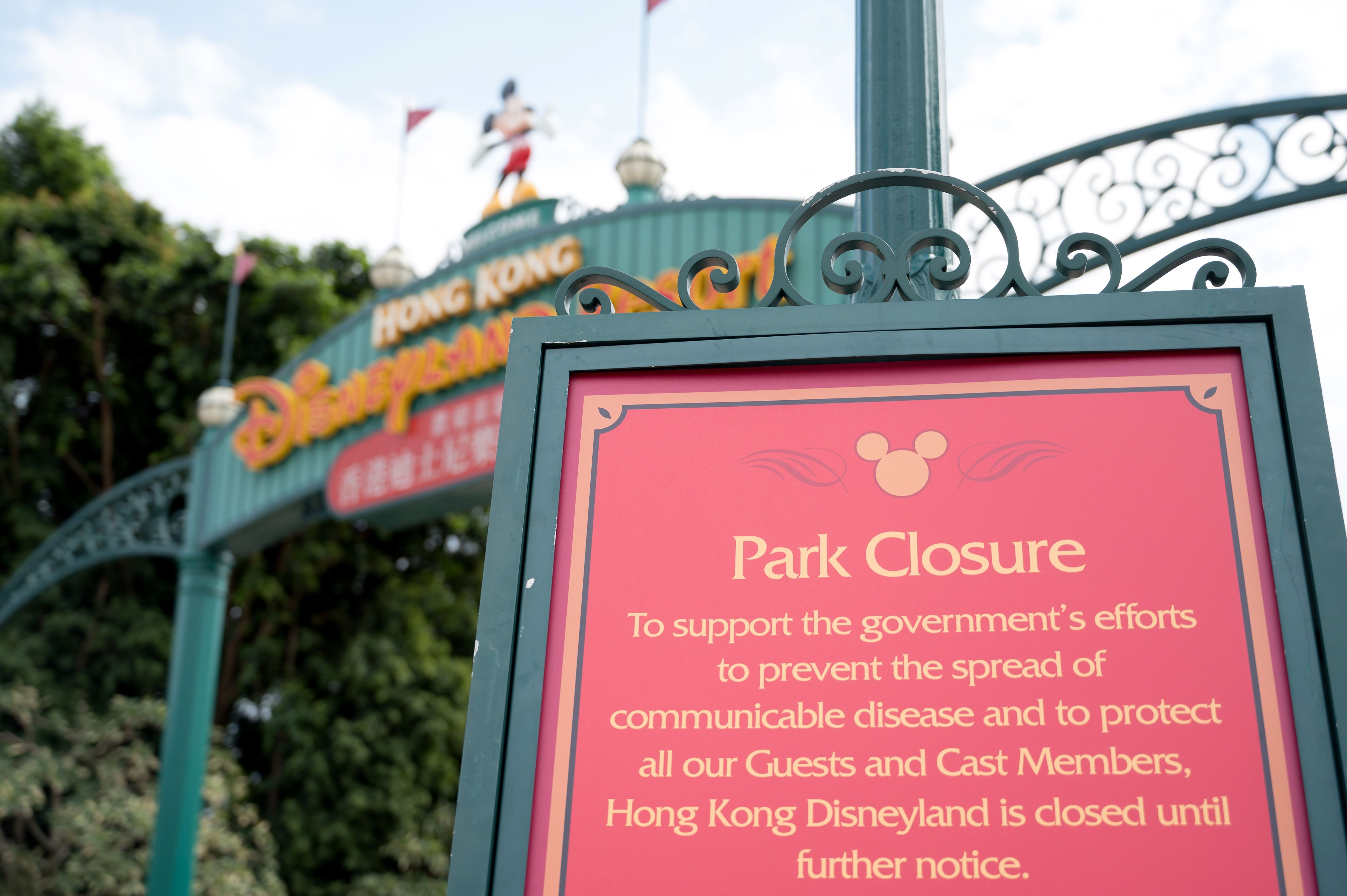 A sign at Hong Kong Disneyland announcing the park's closure on January 26, 2020.