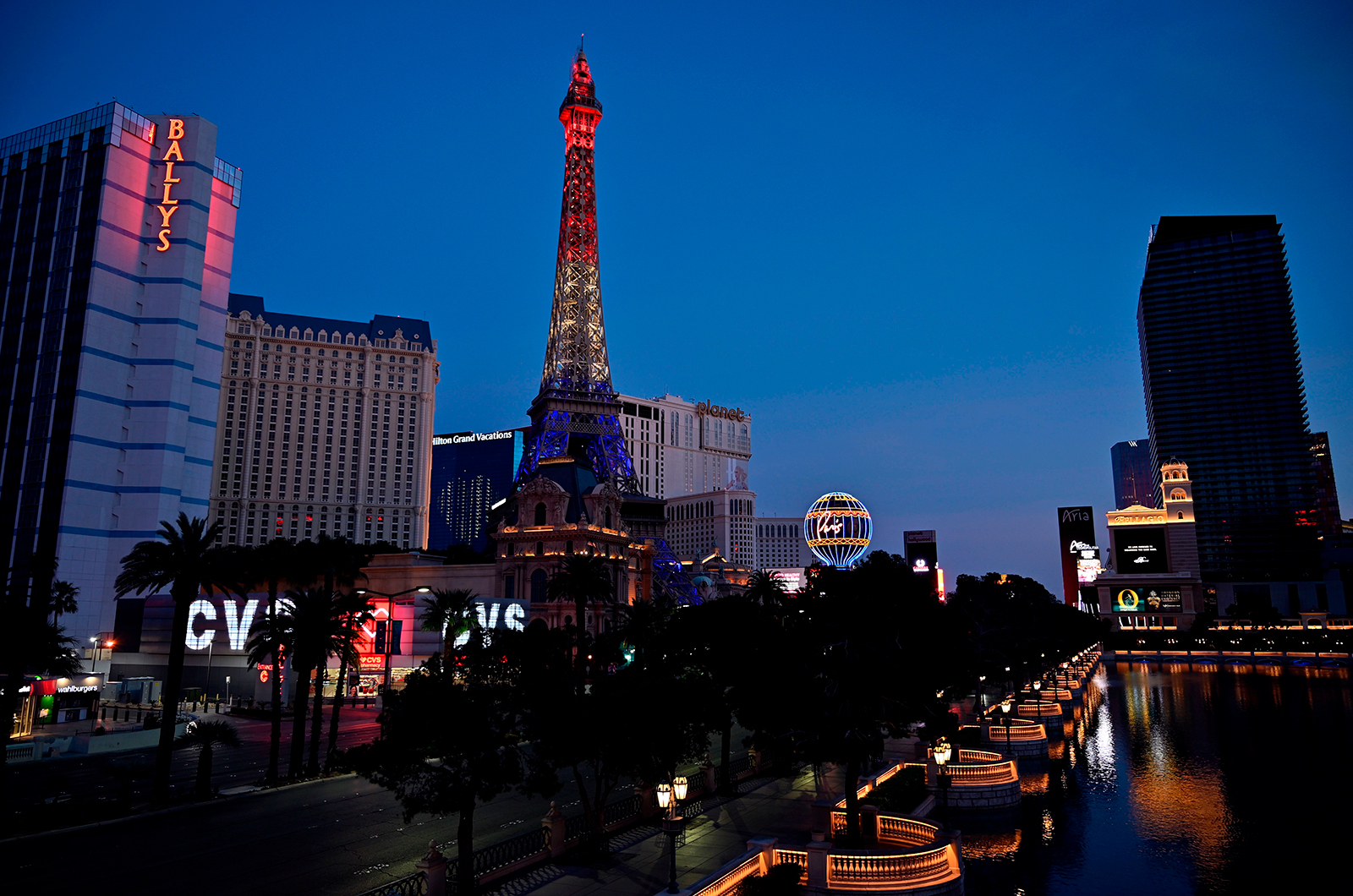 Las Vegas Nevada night city skyline buildings wallpaper