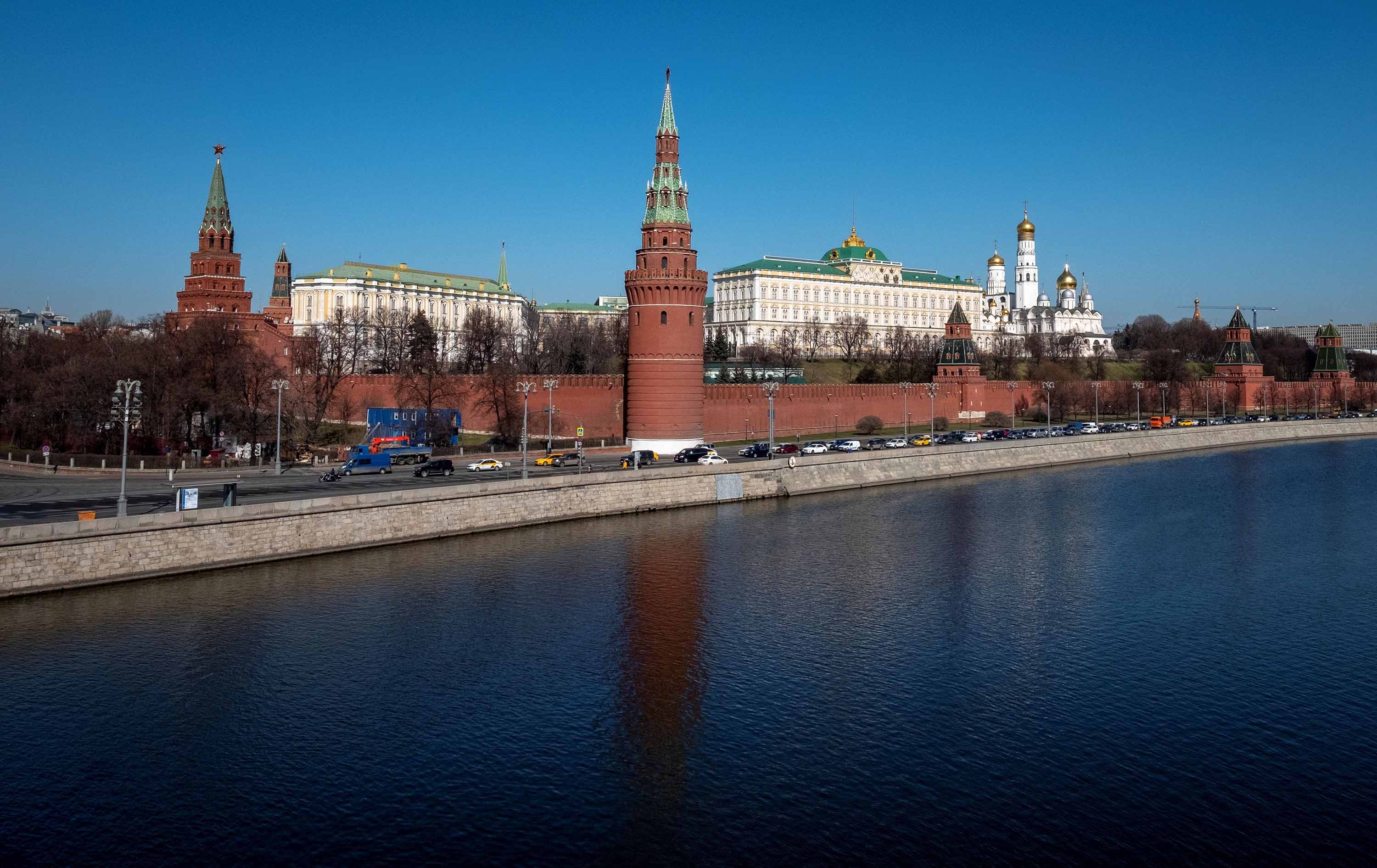 Красная площадь с стороны Москвы реки