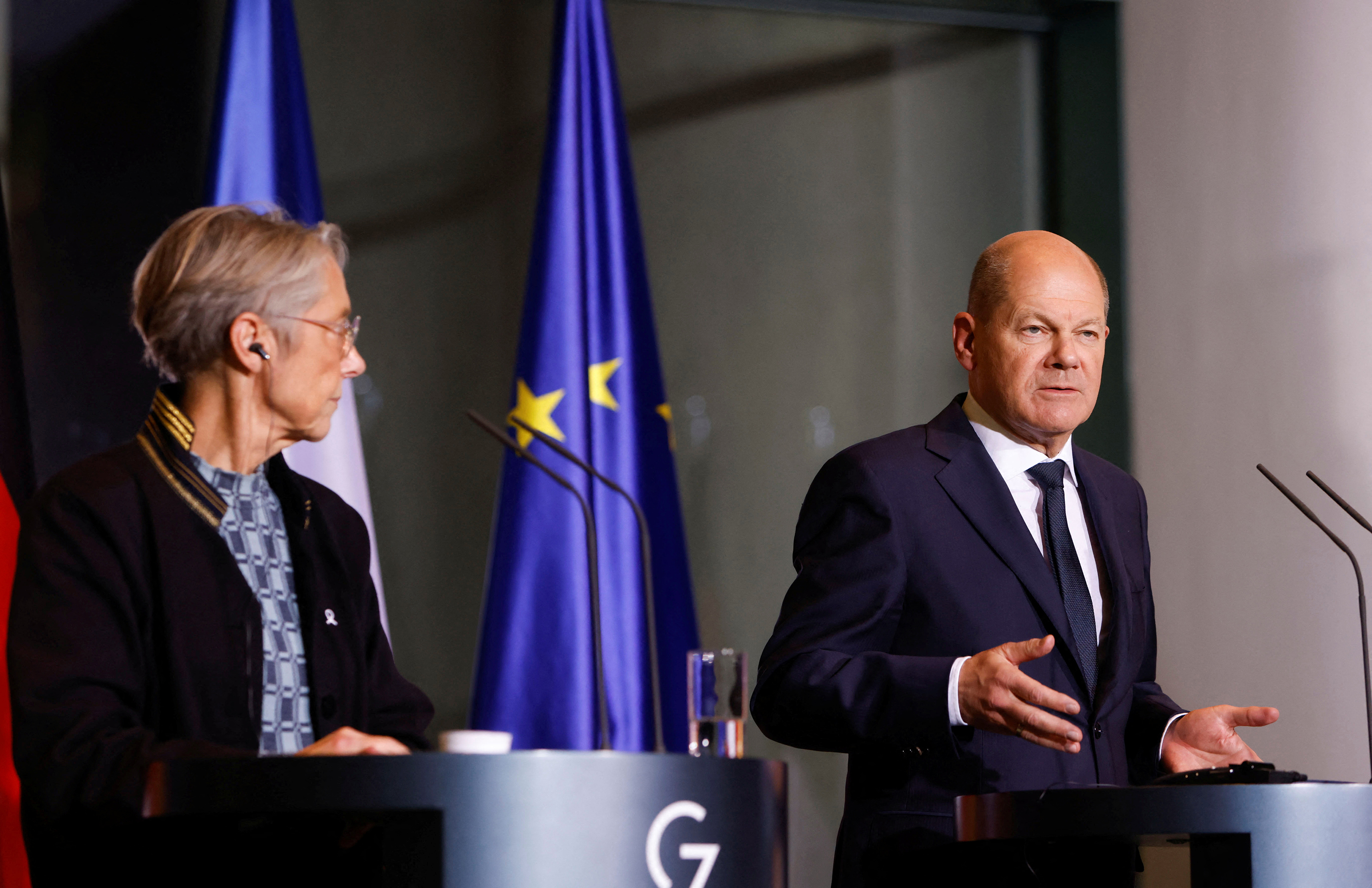 German Chancellor Olaf Scholz and French Prime Minister Elisabeth Borne attend a news conference as they sign a joint declaration in Berlin, Germany, on November 25.