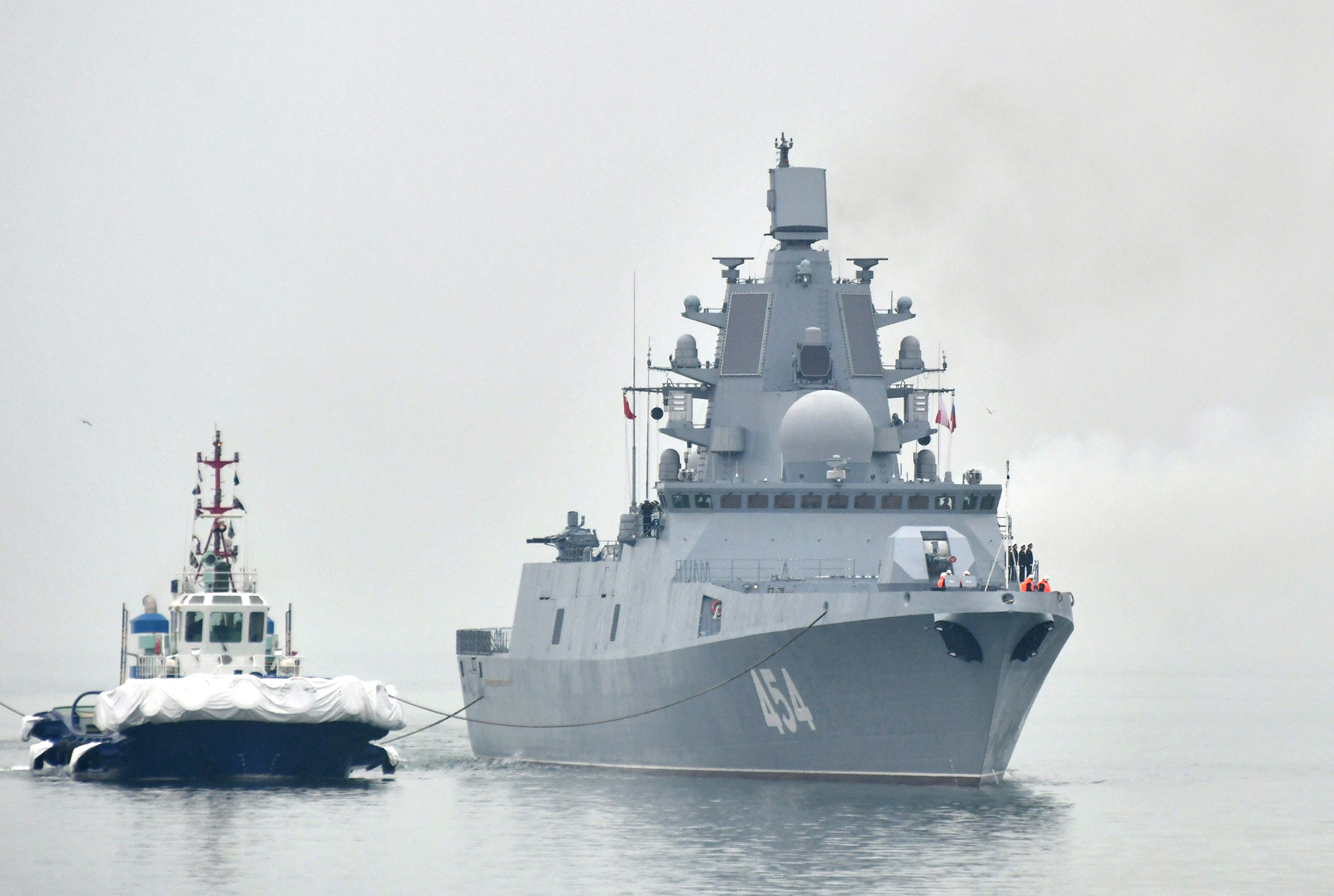 The Russian navy's guided missile frigate "Admiral Gorshkov" arrives in the port city of Qingdao, in east China's Shandong province, on April 21, 2019.