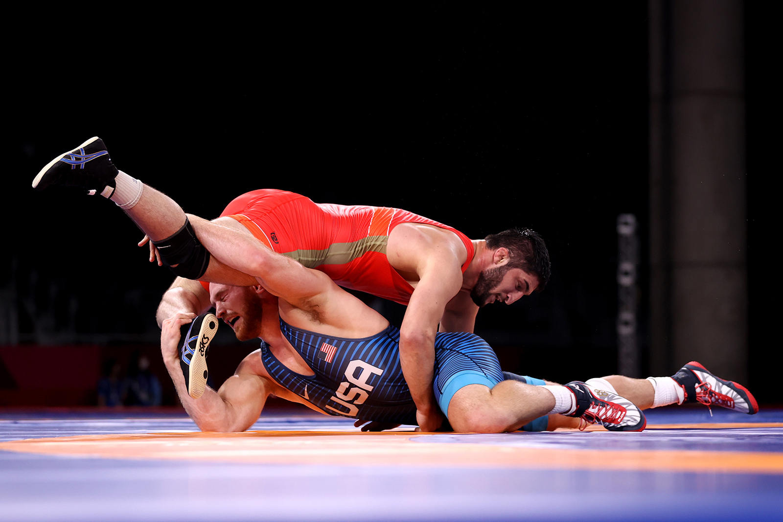  Russia's Abdulrashid Sadulaev competes against Kyle Snyder of Team United States during the Men's Freestyle 97kg Final on day fifteen of the Tokyo 2020 Olympic Games at Makuhari Messe Hall on August 7, in Tokyo.