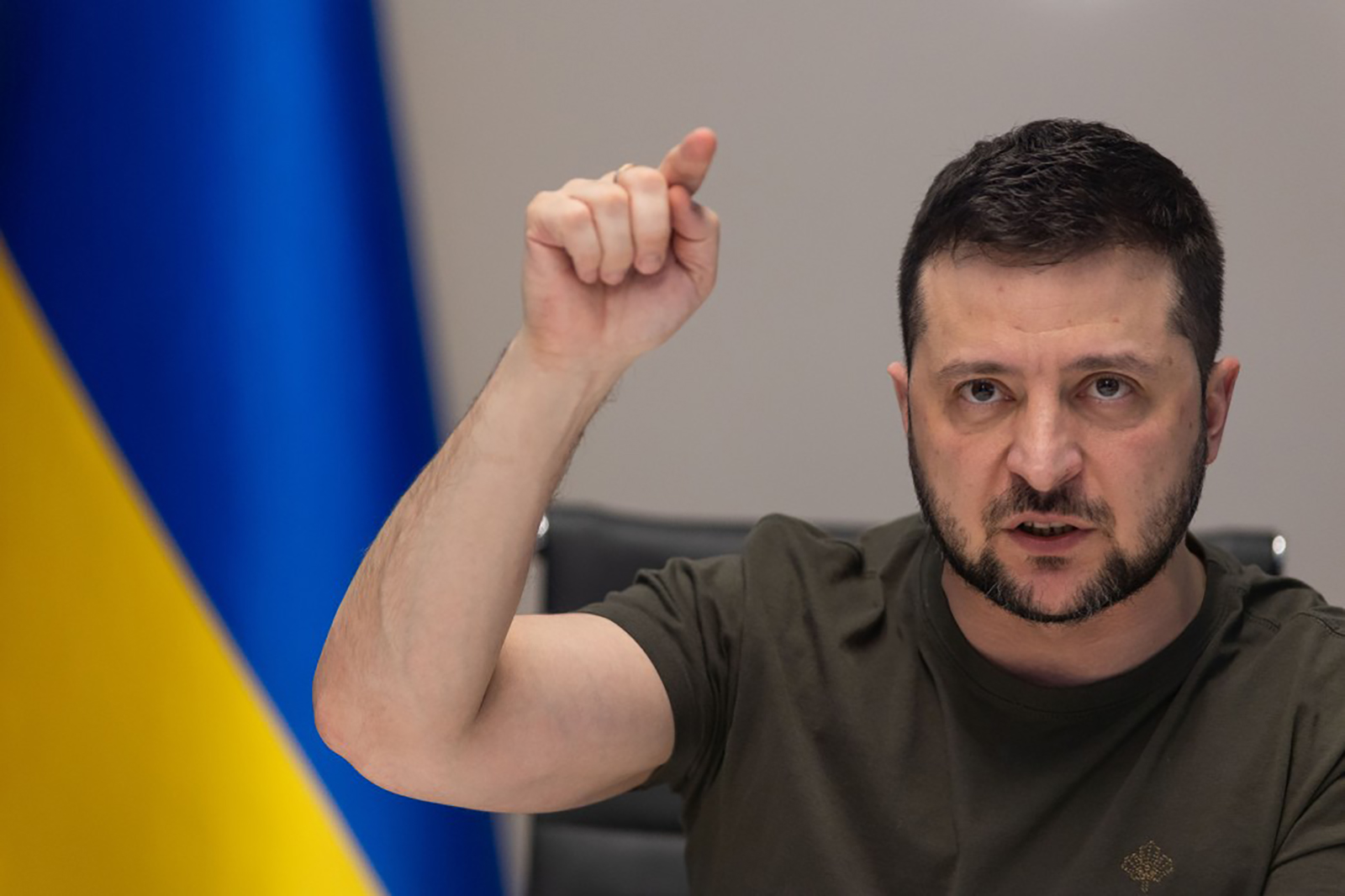 Ukrainian President Zelensky gives an interview to independent Russian media on March 27.