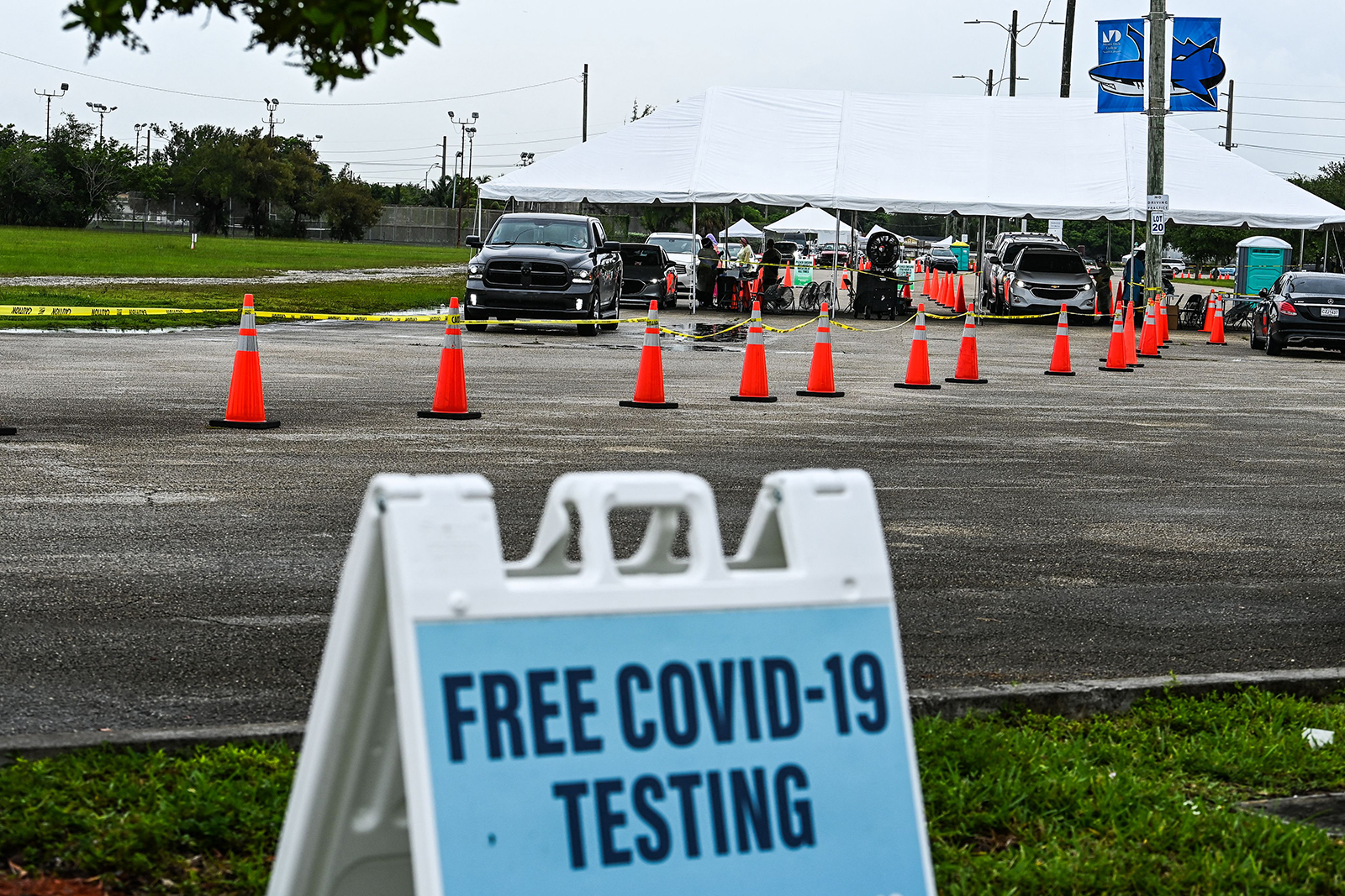 Cars line up for Covid-19 testing in Miami, on August 3.