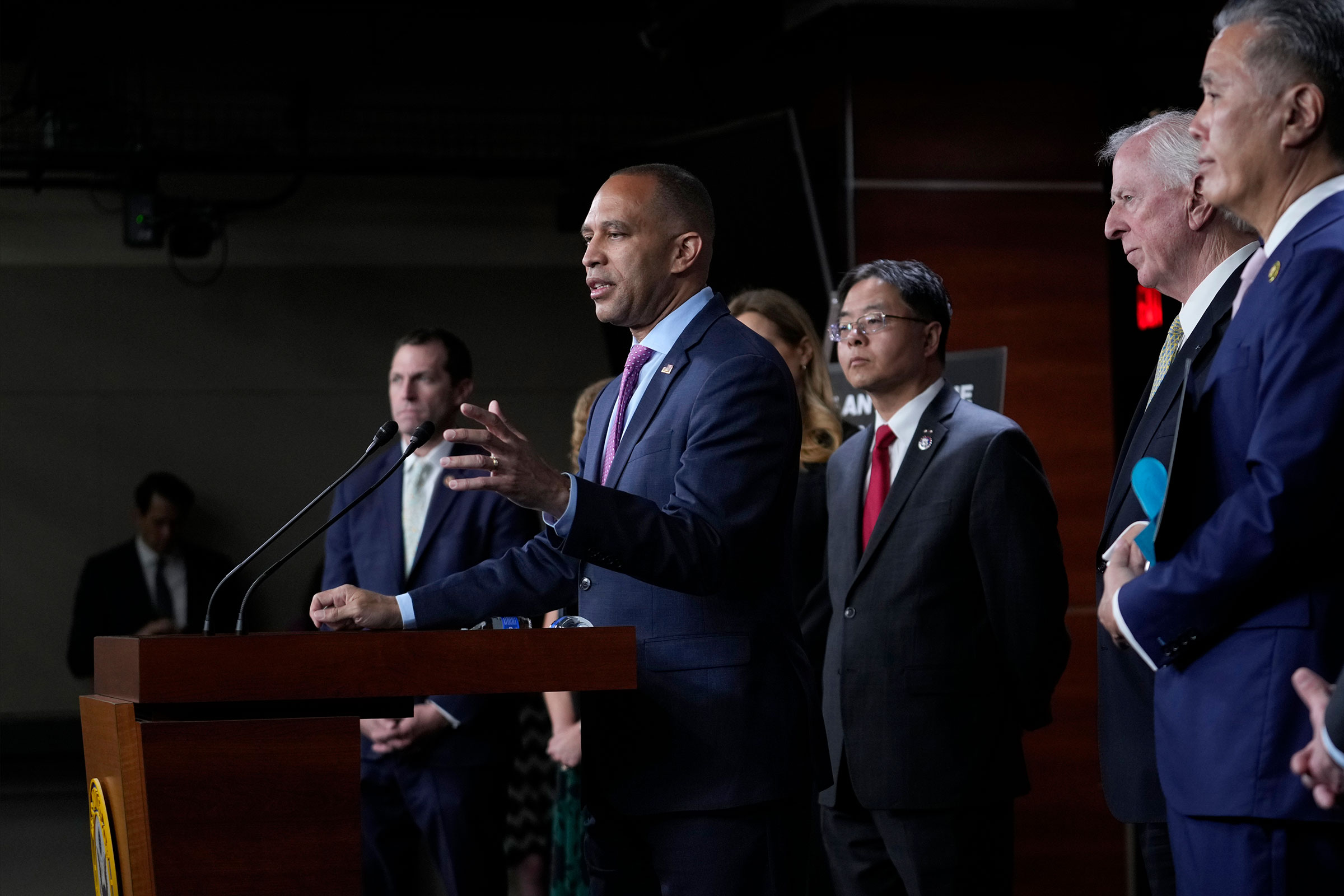 Key Takeaways: Jeffries Speaks To House Democrats