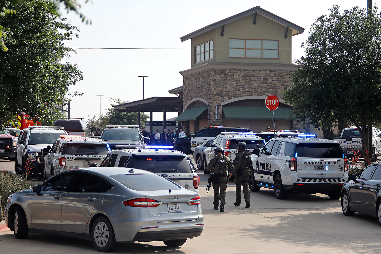 Texas mall gunman had no criminal history, official says