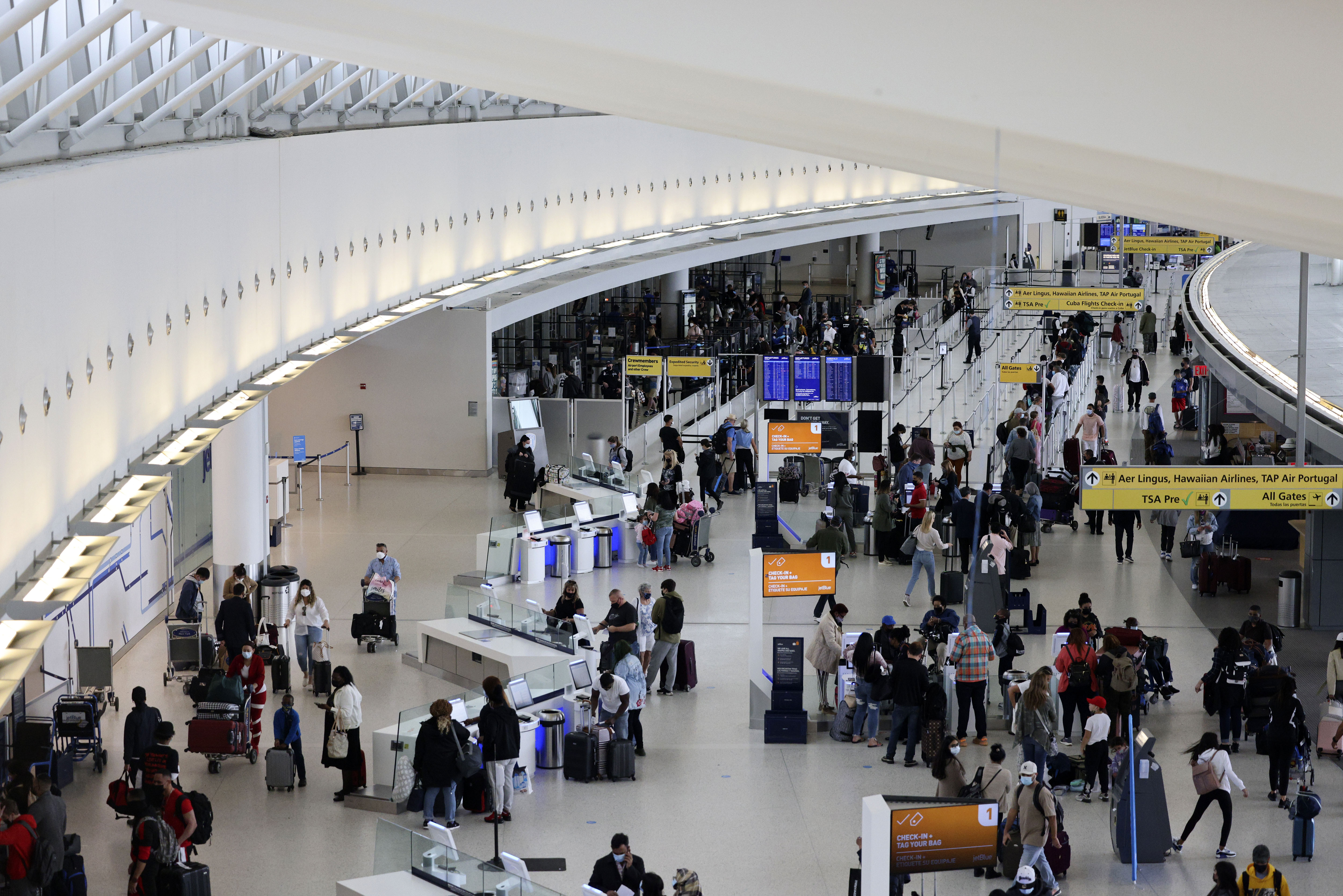 Travel inside. New York JFK International Airport inside. JFK чей аэропорт в США. Foreign Air.