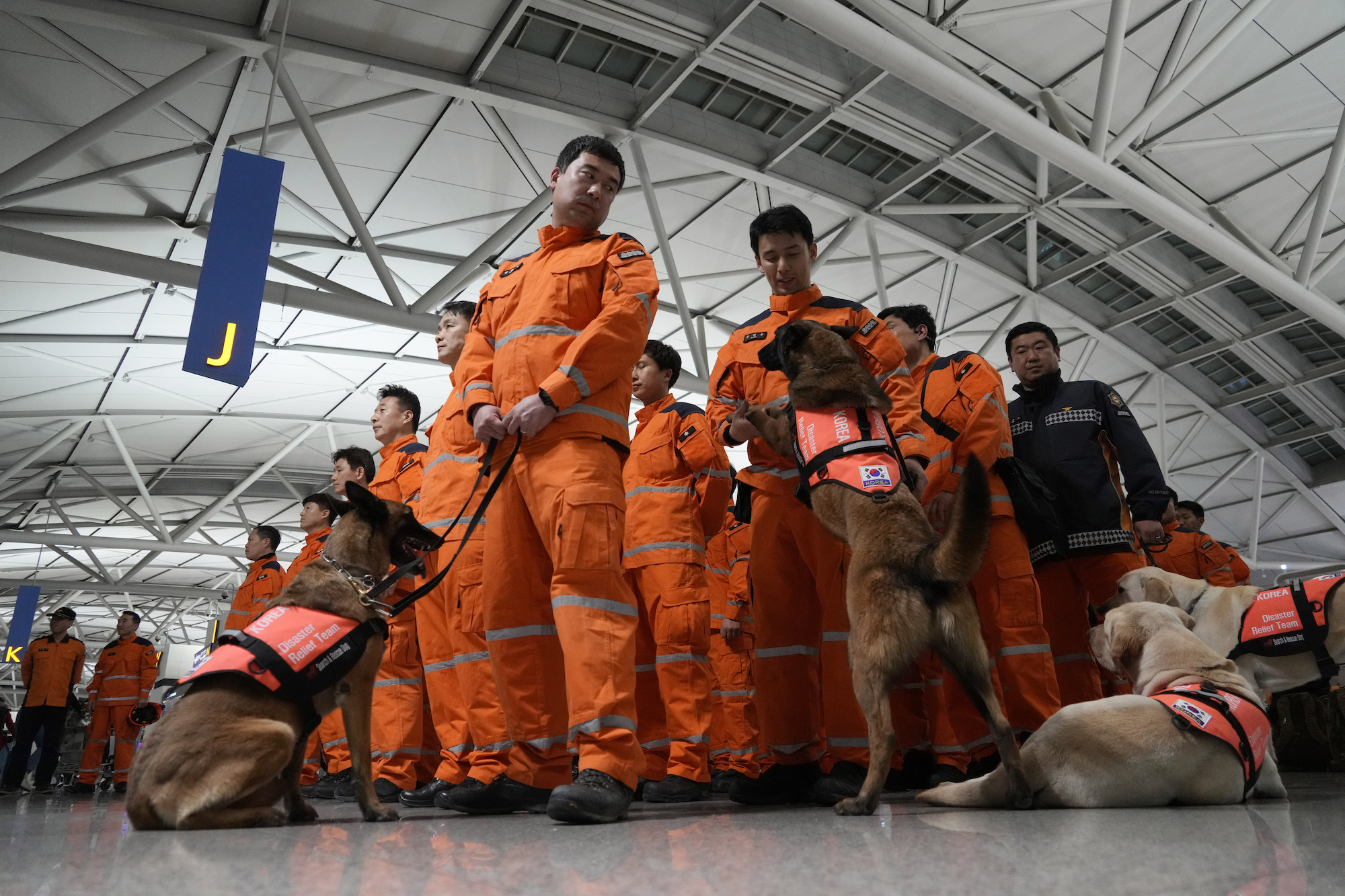 A South Korean rescue team prepares to board a plane for Turkey in Incheon, South Korea, on Tuesday.