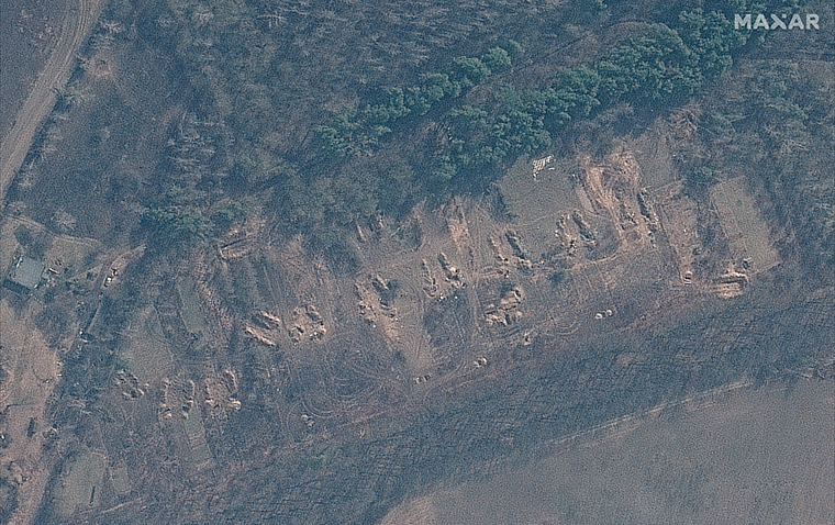 A satellite image shows an area where artillery batteries were seen previously.