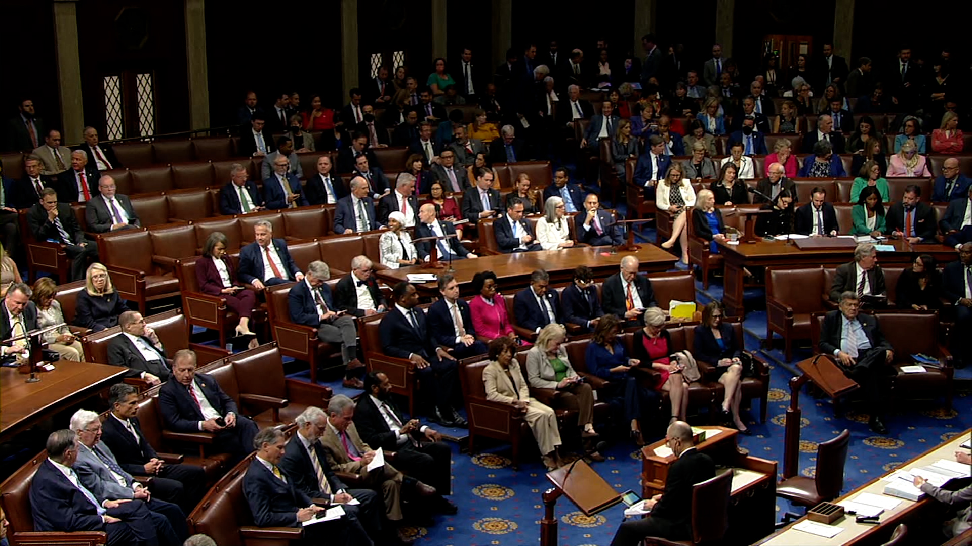 Members of the US House vote on the motion to vacate the speaker's chair.