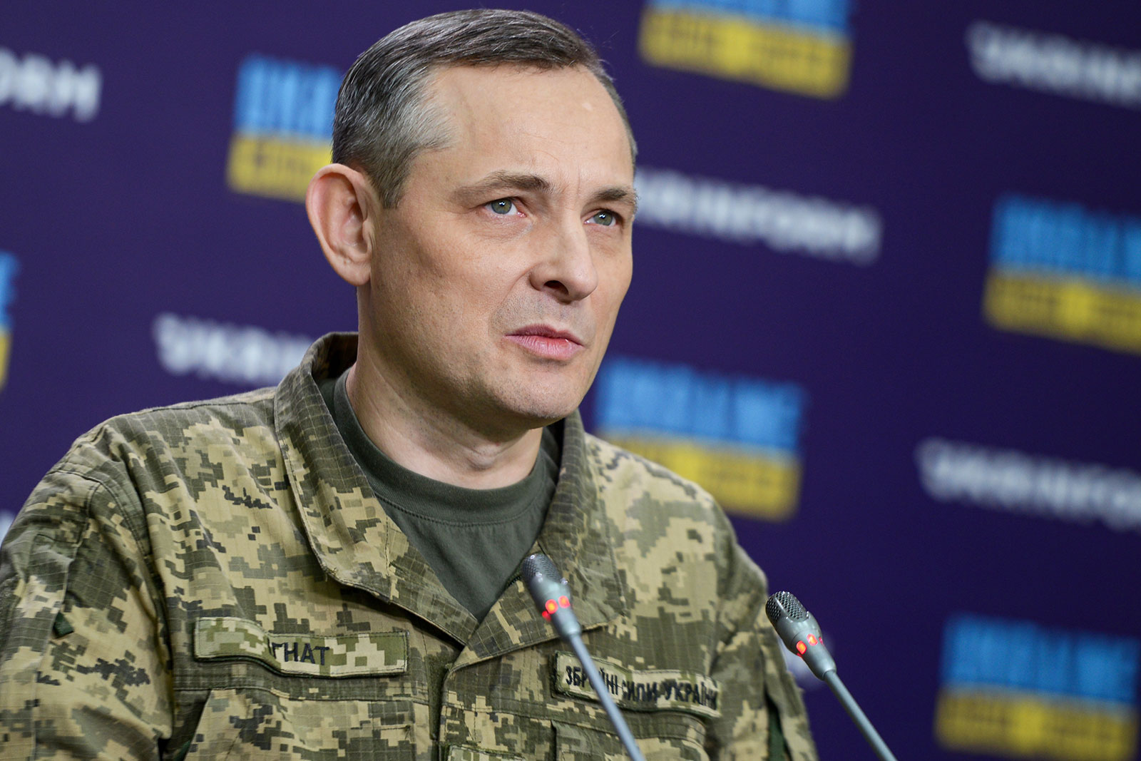 Ukrainian Air Force Command spokesperson Yurii Ihnat briefs the press in Kyiv in 2022.