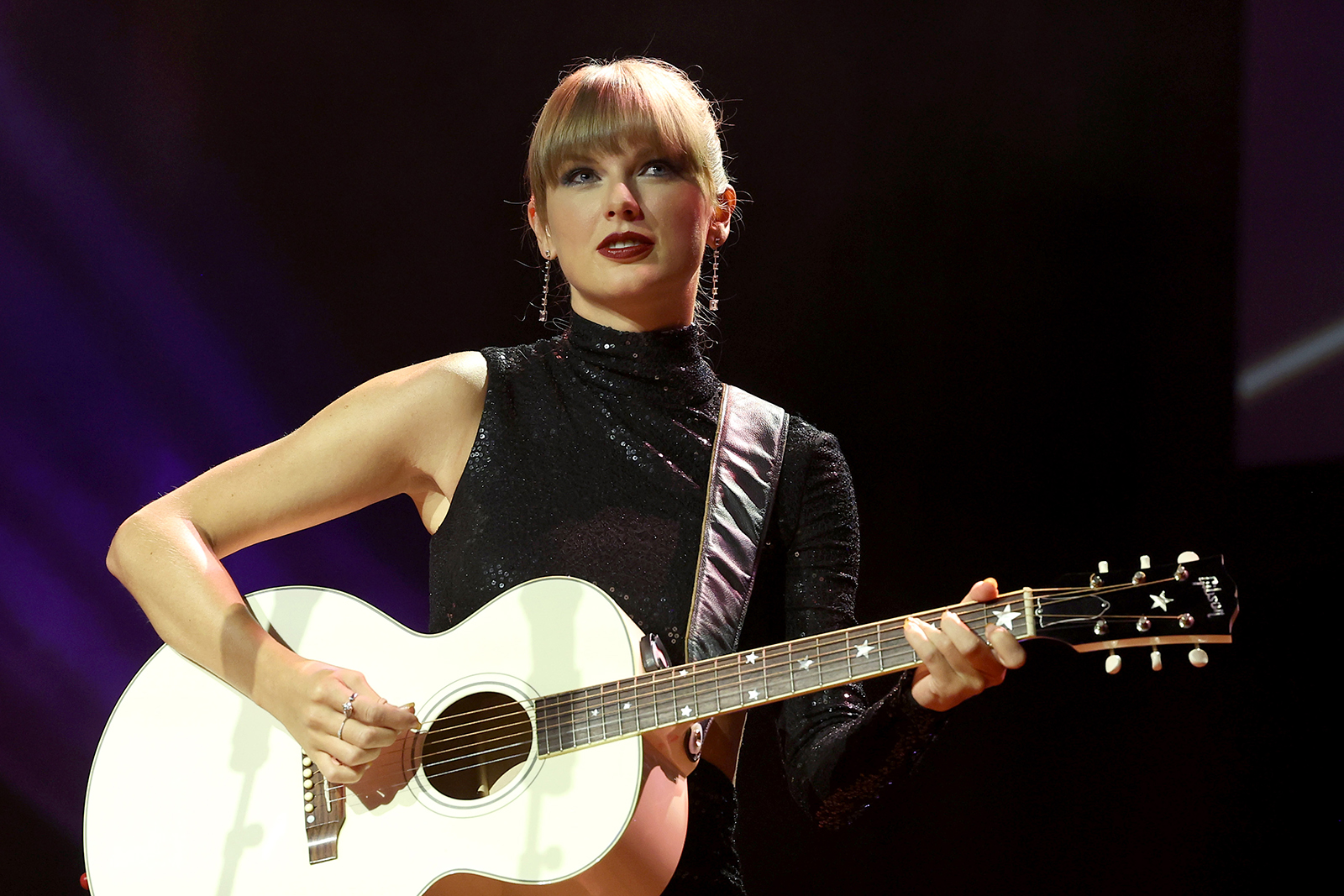 Catch up on what went wrong with Ticketmaster as Taylor Swift fans tried to  get tickets for her Eras tour