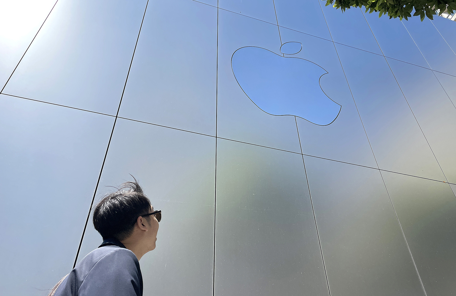 The Apple logo is displayed on the exterior of an Apple Store on August 4 in San Francisco, California.