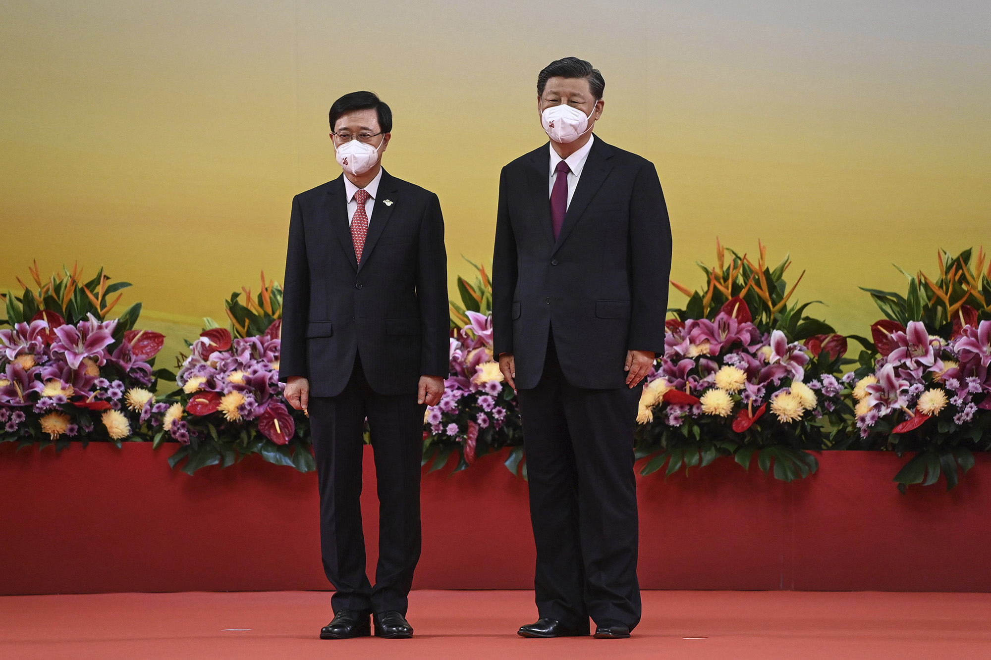 21) N-95s and no handshakes: Xi is taking no chances with Covid