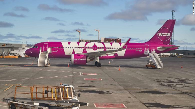 Live updates: Iceland's Wow Air closing