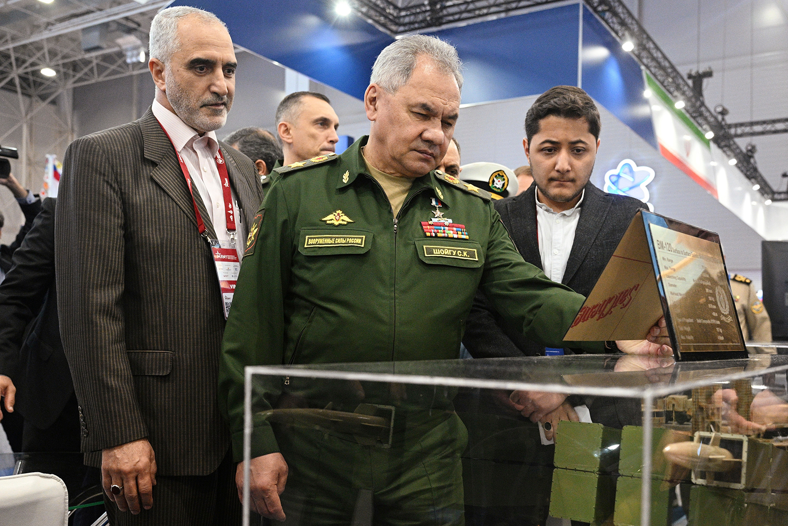 Sergei Shoigu visits the International military-technical forum in Moscow on August 14.