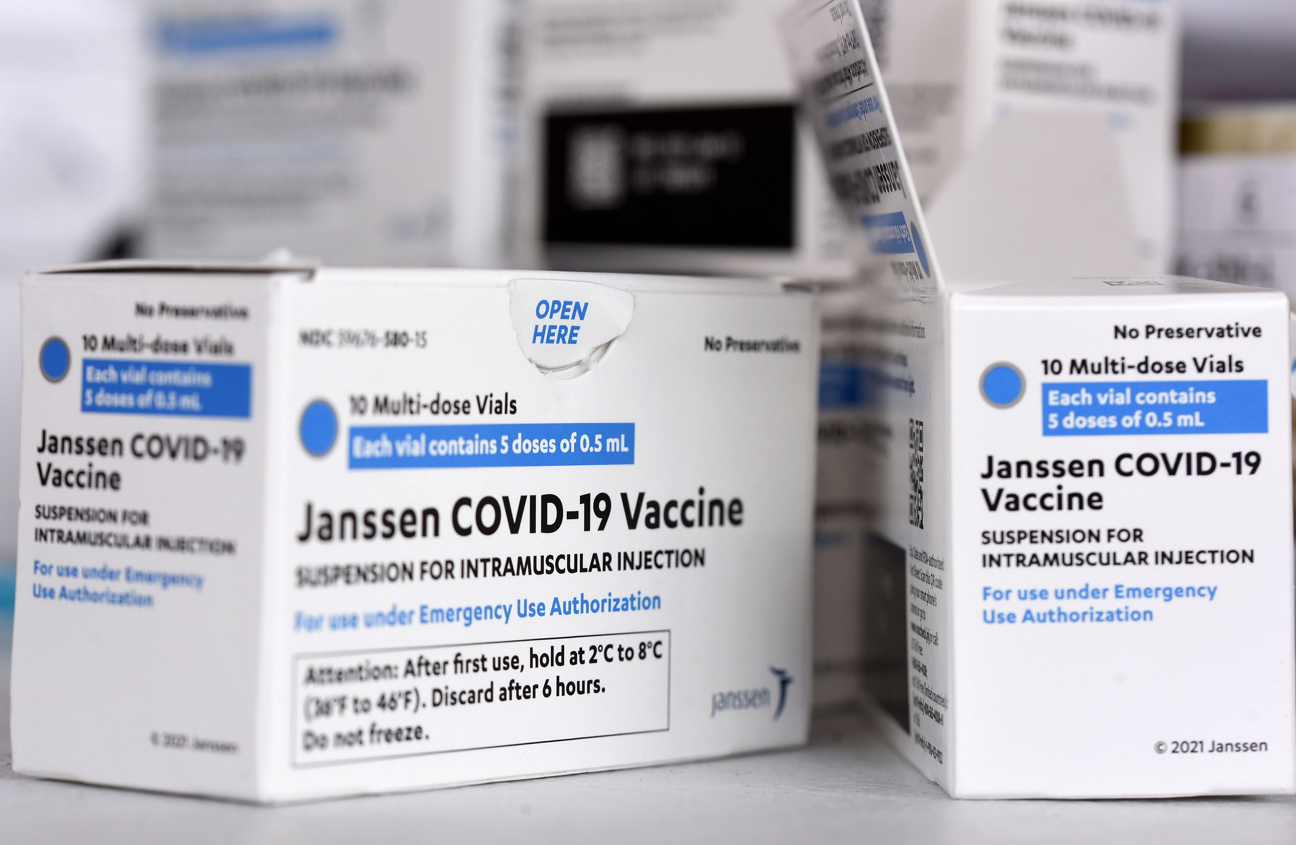 FDA Postpones Meeting on Pfizer Vaccine for Kids Under 5 - Bloomberg