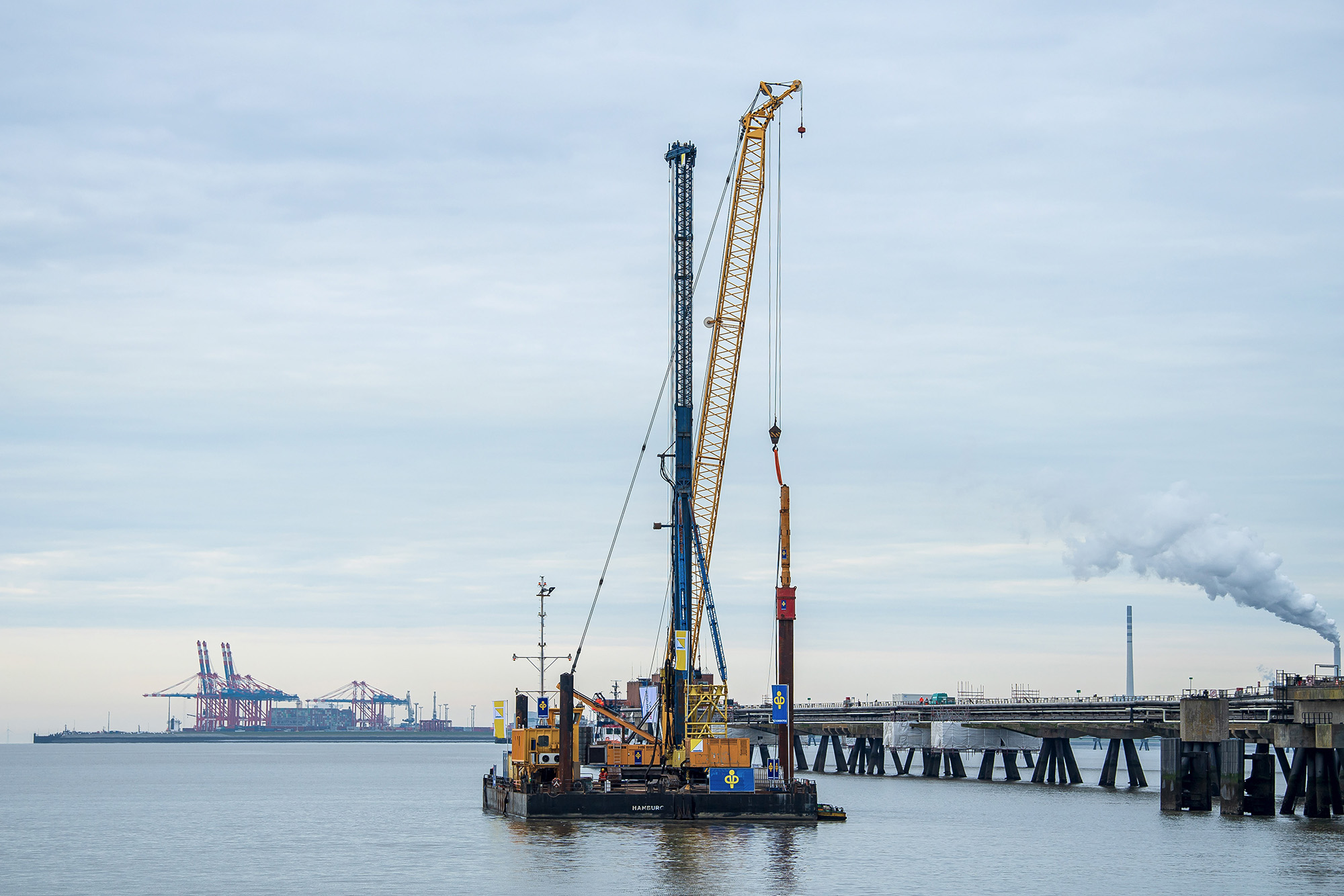 The first pile driving takes place at the future jetty for the FSRU (Floating Storage and Regasification Units) for liquefied natural gas imports to Germany in Wilhelmshaven, Lower Saxony, on May 5. 