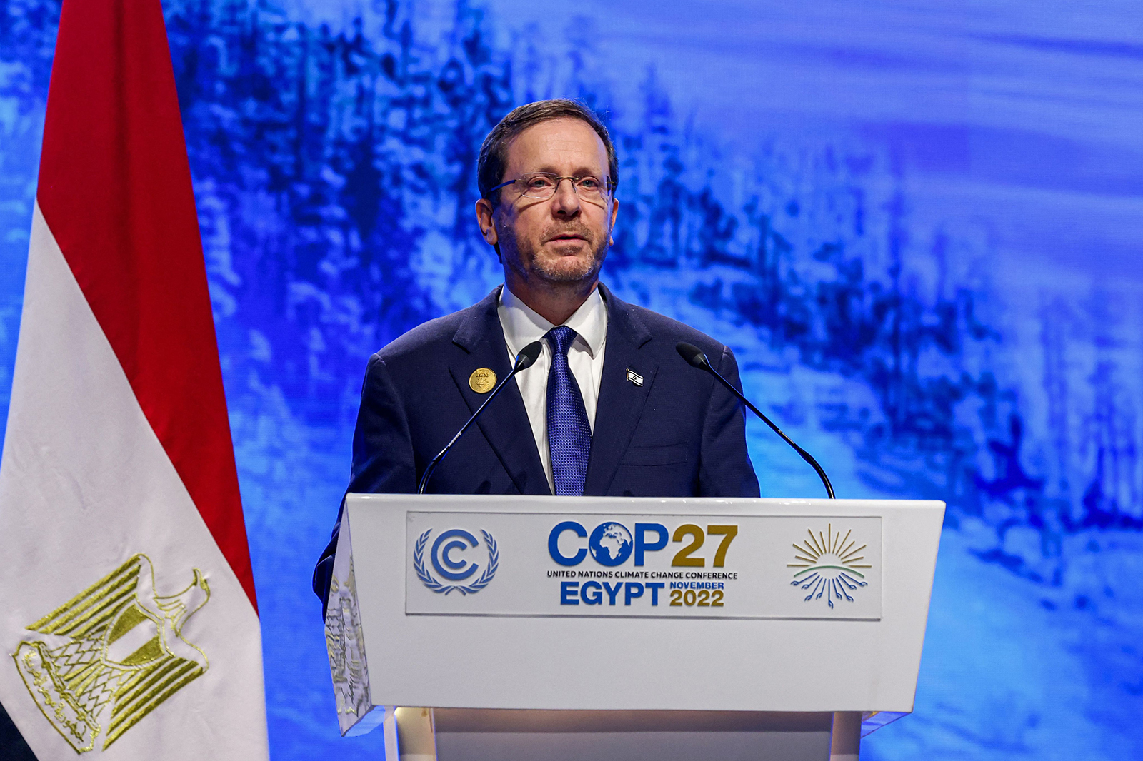 Isaac Herzog delivers a speech at Sharm el-Sheikh, Egypt, on November 7, 2022. 
