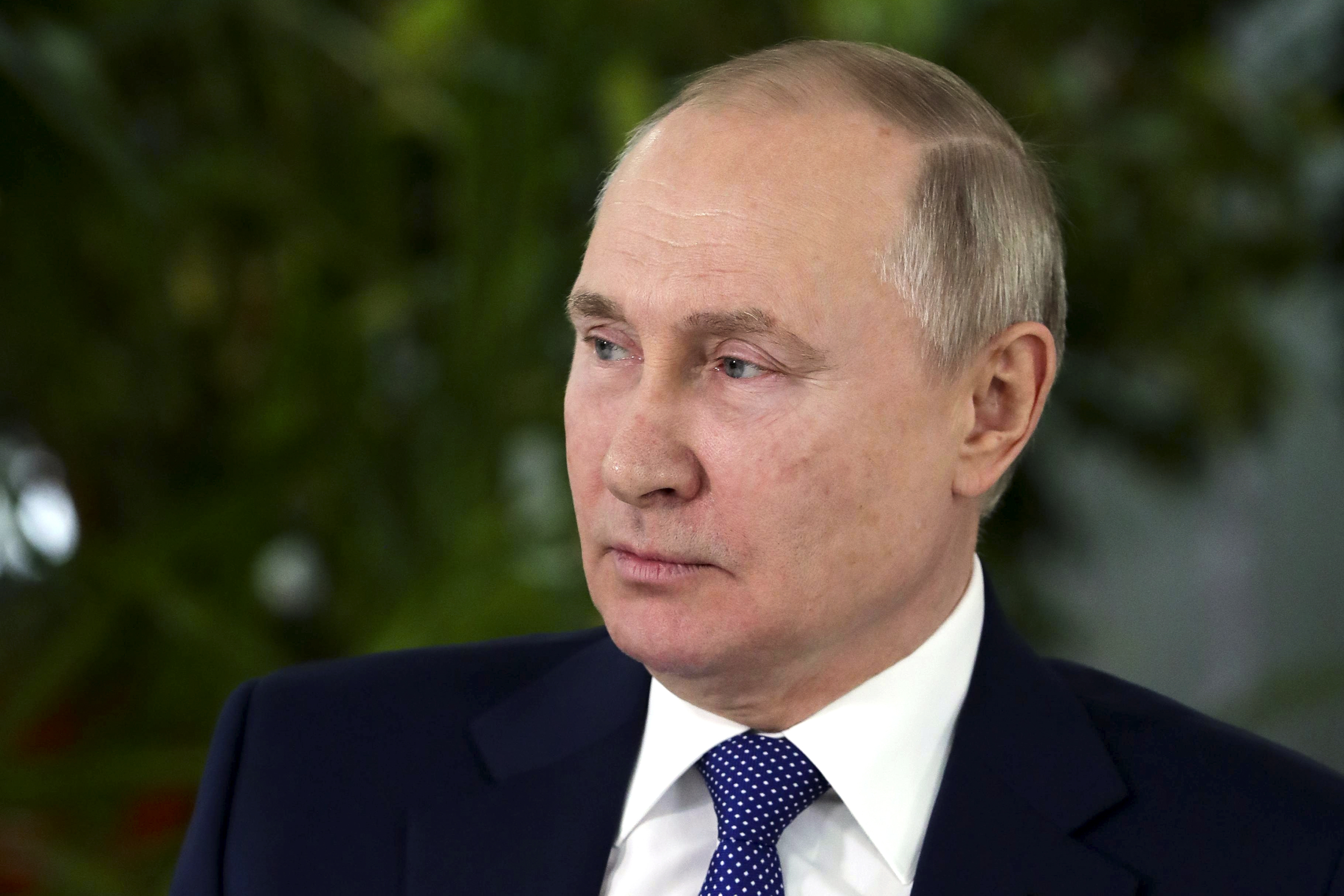 بوتين يقول إن العقوبات المفروضة على روسيا ترقى إلى مستوى “إعلان الحرب”