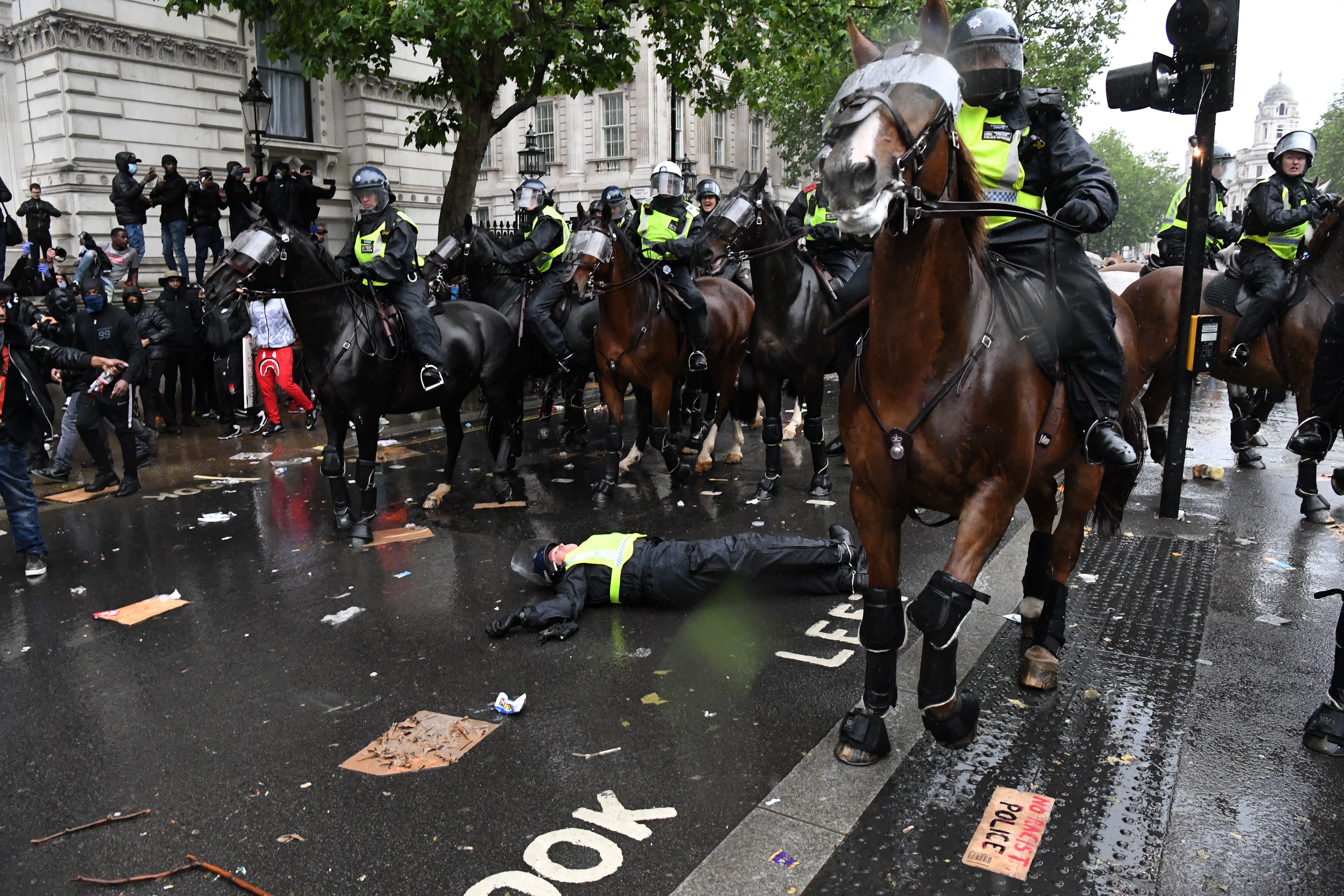 riot civil unrest what to do on horse mission
