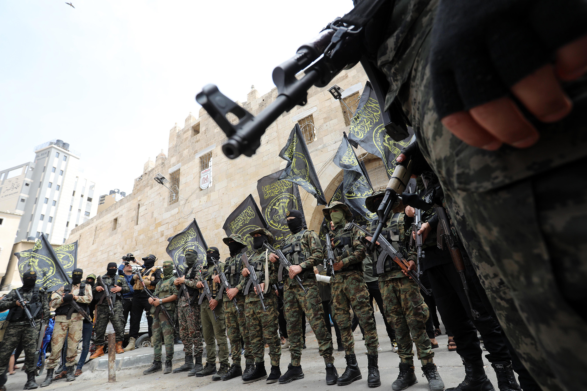 Palestinian Islamic Jihad militants take part in a rally in Khan Younis, Gaza Strip, on April 8, 2022. 