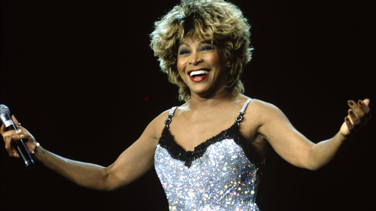 Tina Turner performs at Shoreline Amphitheatre on May 23, 1997 in Mountain View California. 