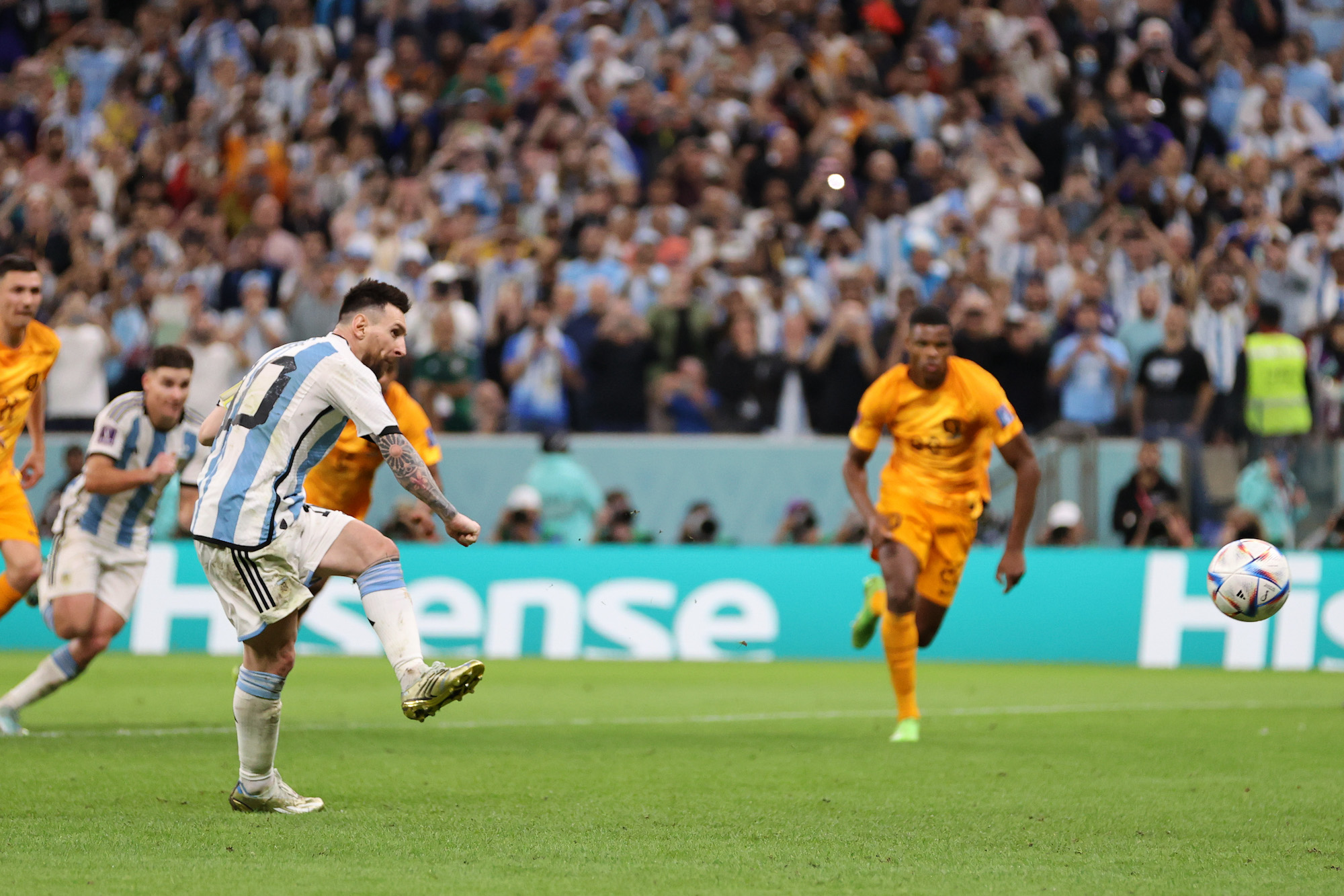 Messi scores Argentina's second goal via a penalty.
