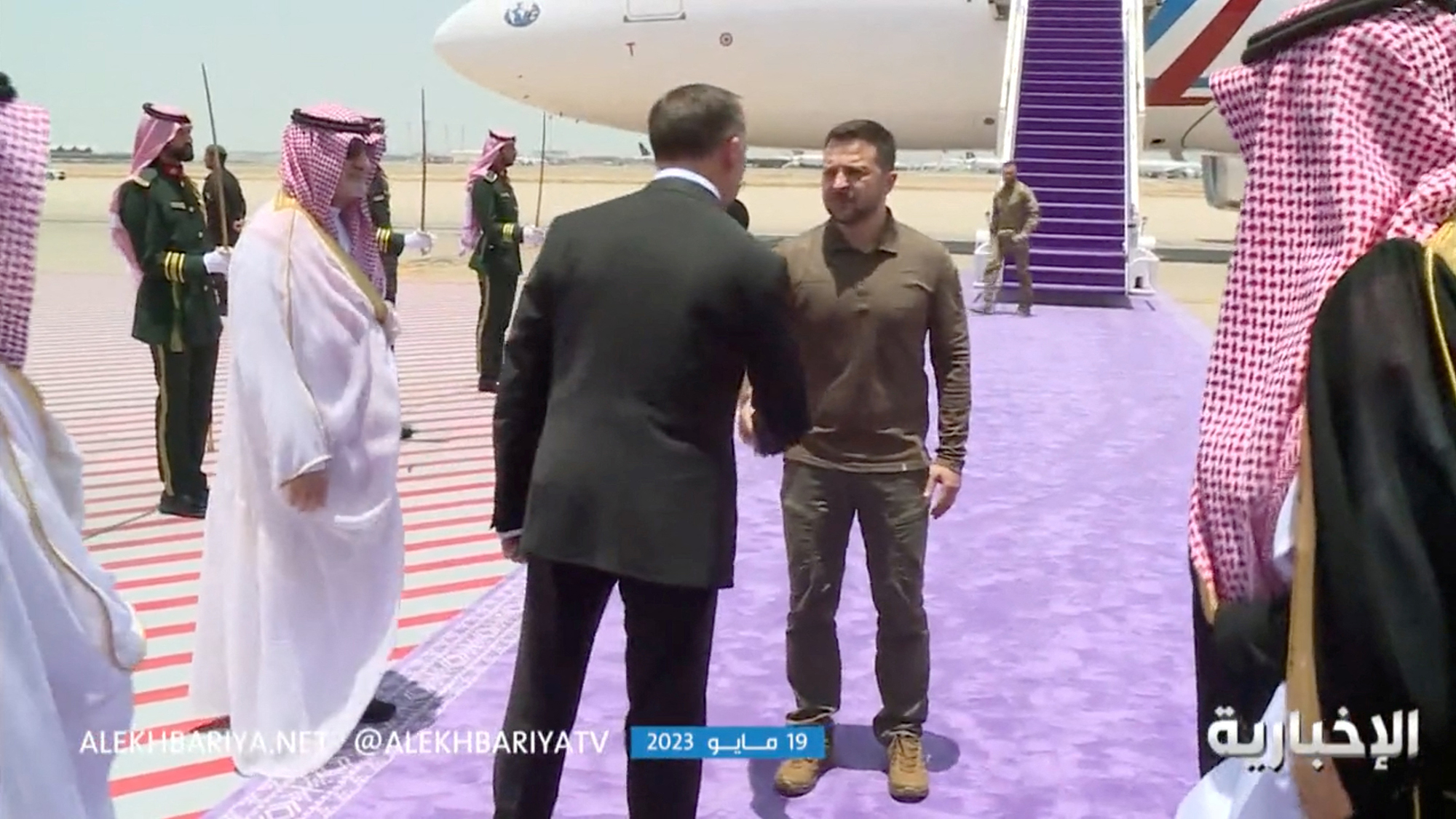 Ukrainian President Volodymyr Zelensky is welcomed as he arrives ahead of the Arab League summit, in Jeddah, Saudi Arabia in this still image obtained from a video on May 19.