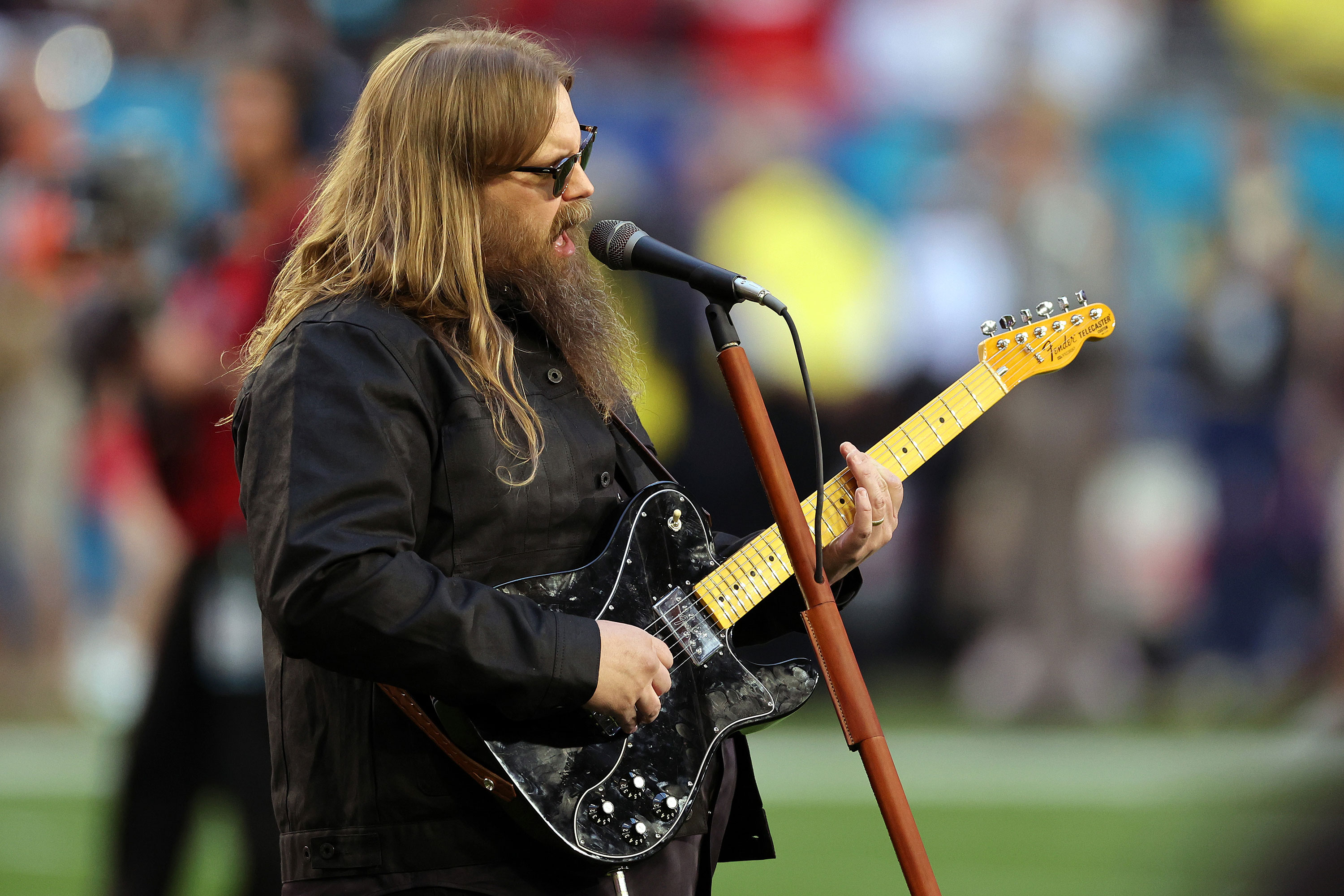 Chris Stapleton Sings the National Anthem at Super Bowl LVII 