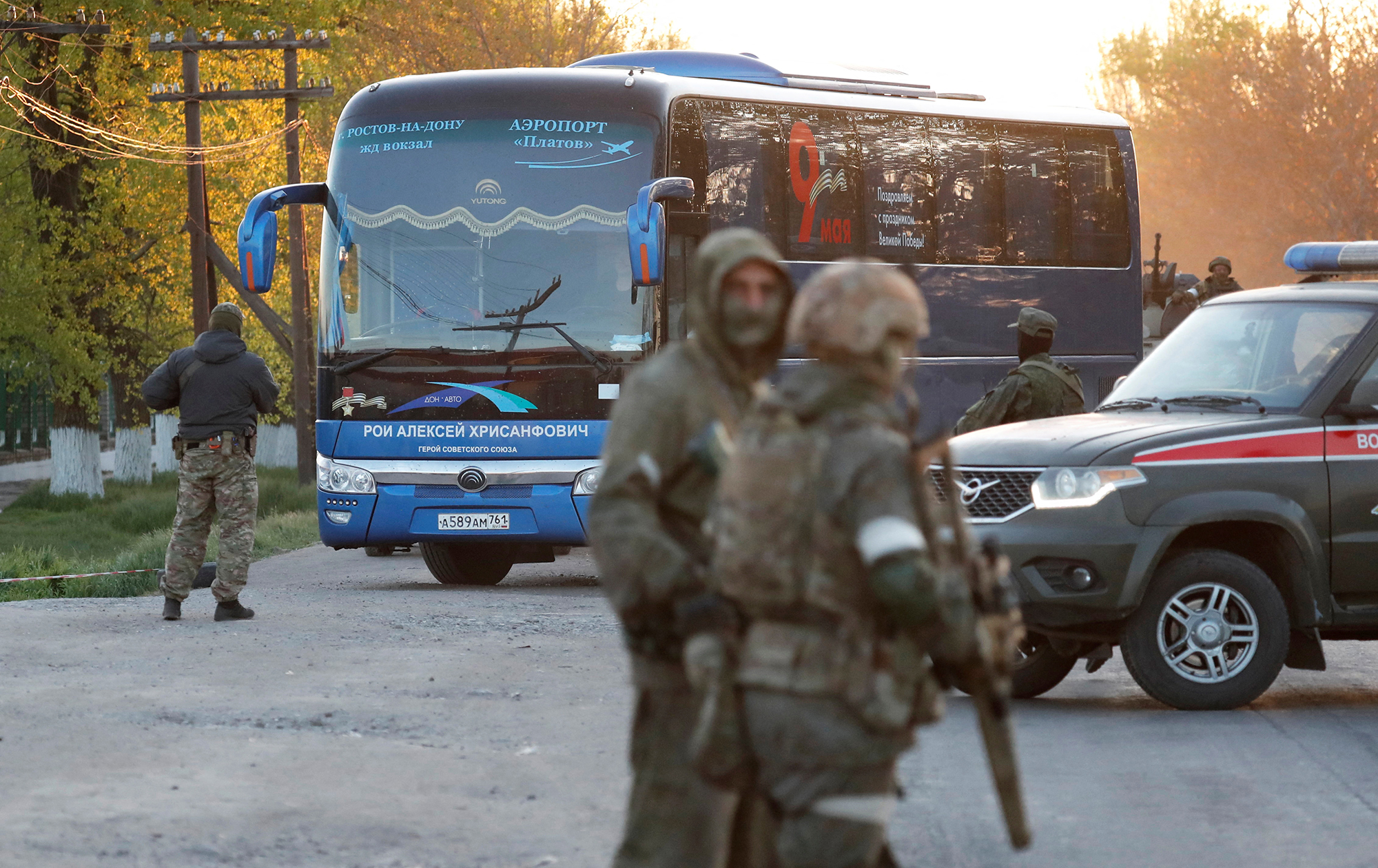 Les médias d’État russes ont rapporté que 25 civils avaient été évacués d’Azovstal