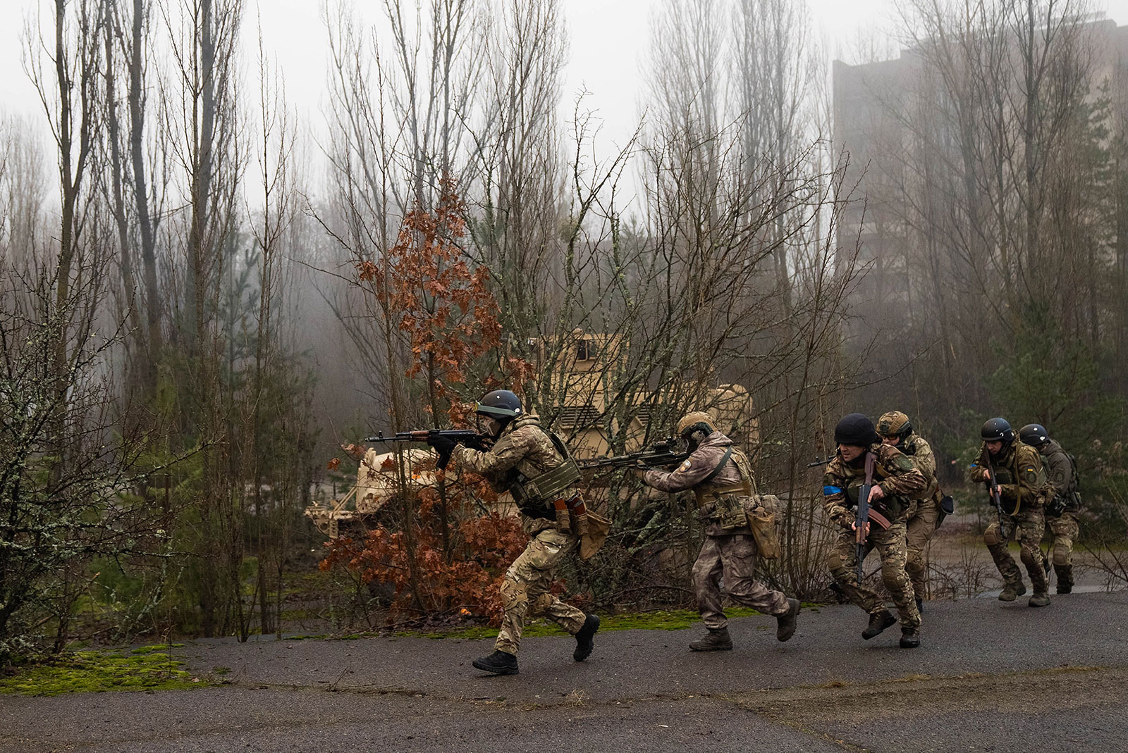 Ukrainian troops participate in exercises in Pripyat, Ukraine, on January 20.