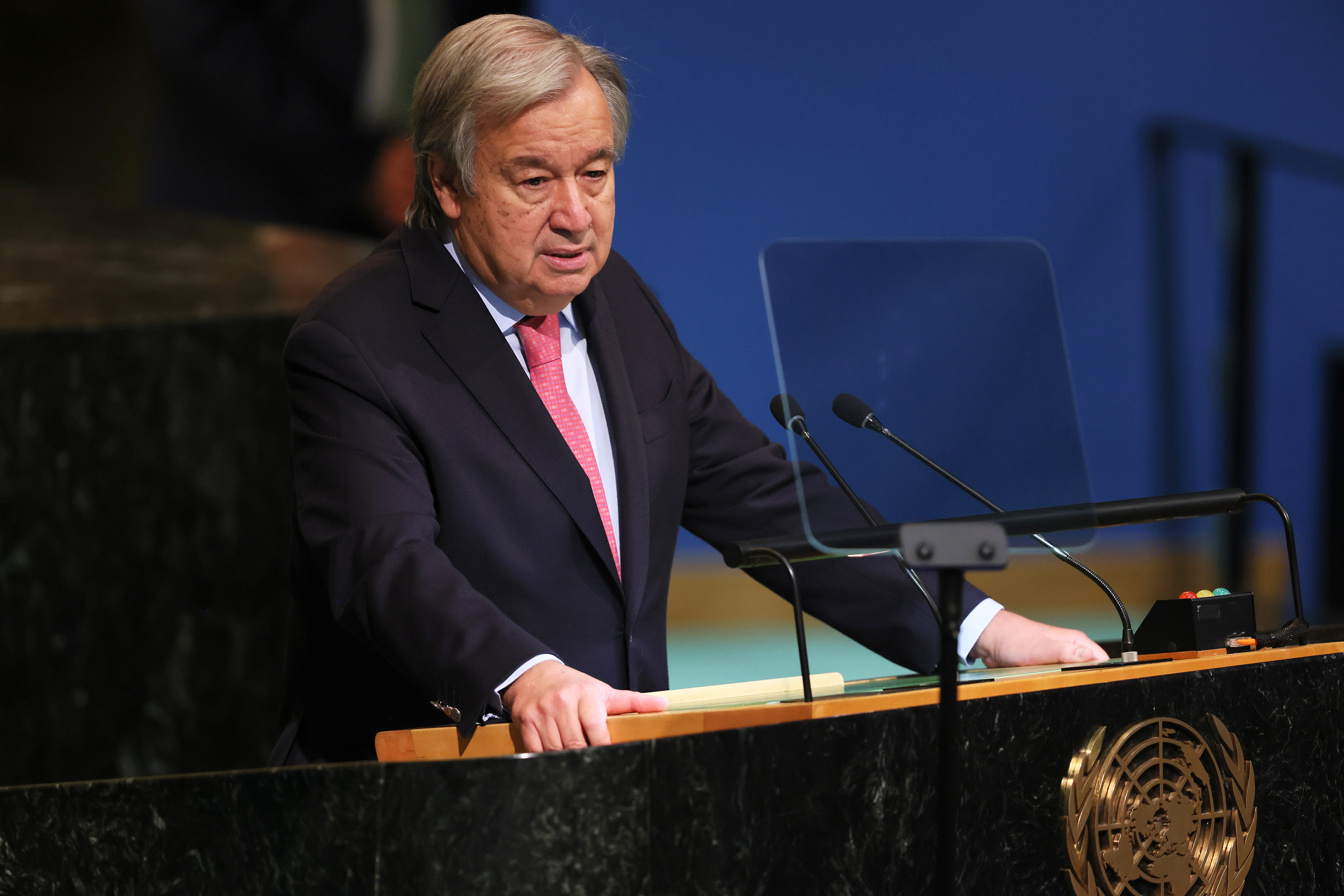 联合国秘书长安东尼奥·古特雷斯于 9 月 20 日在纽约市联合国总部举行的第 77 届联合国大会（UNGA）上发表讲话。 