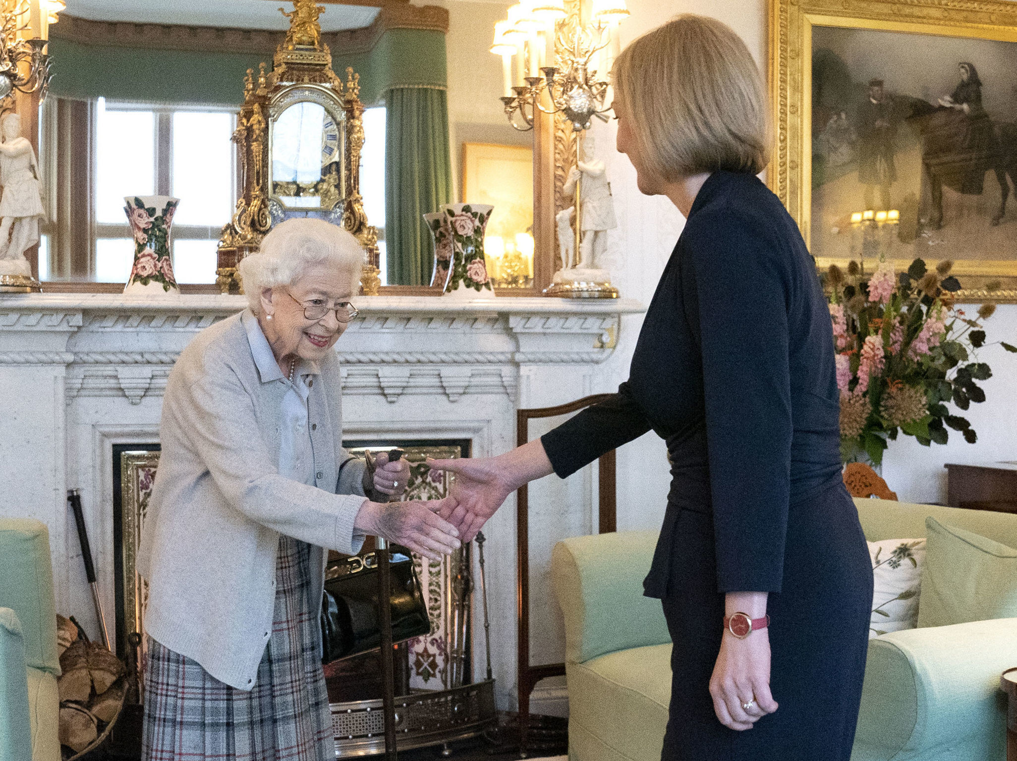 UK prime minister Liz Truss tweets concern for the Queen 