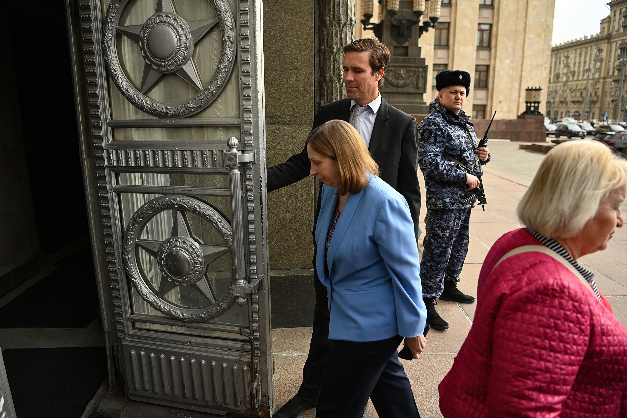 US Ambassador to Russia Lynne Tracy arrives at the Russian Foreign Ministry headquarters in Moscow on April 18.